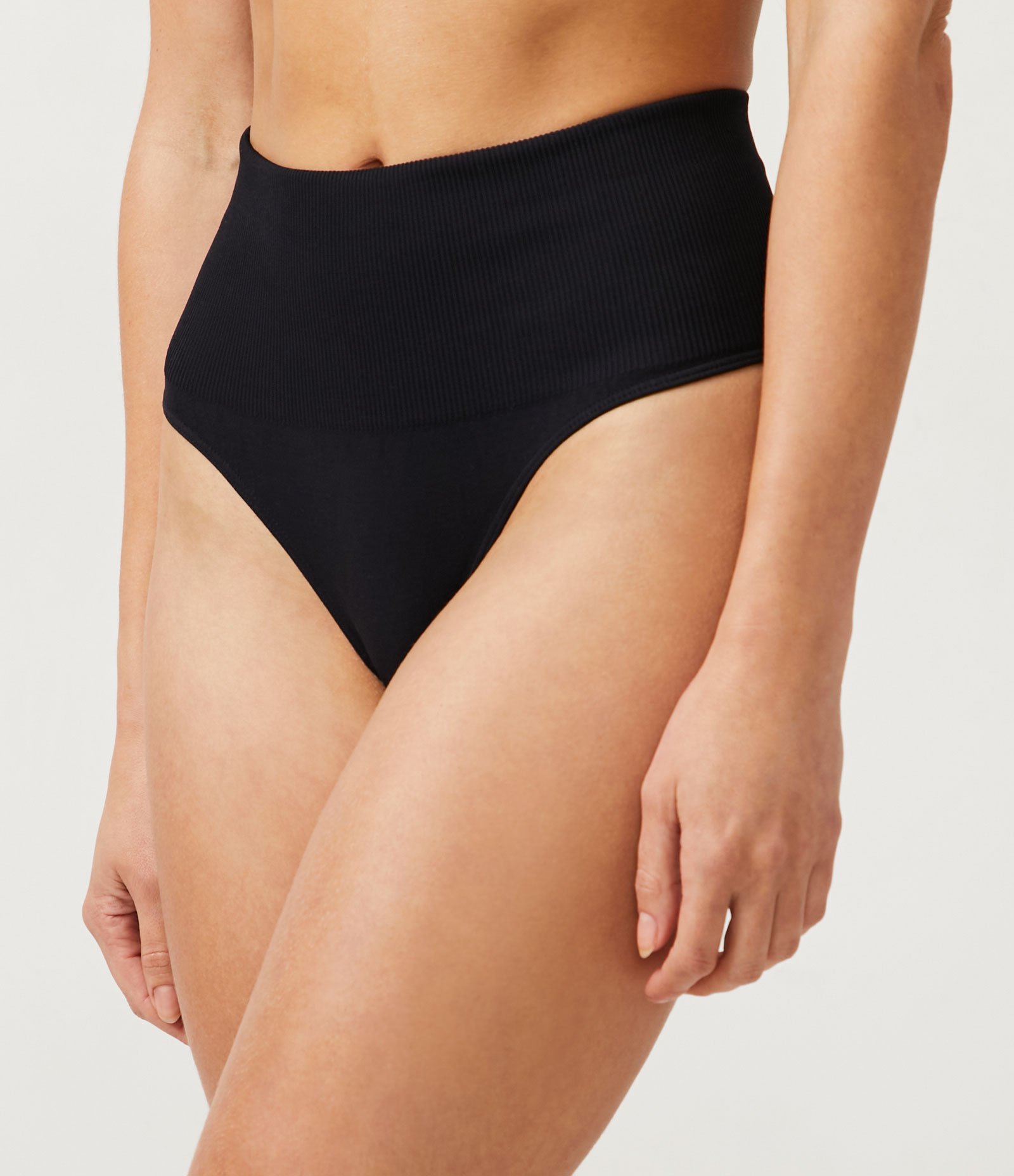 Calcinha Redutora Fio Básica em Microfibra com Cós Canelado Trifil Preto 1