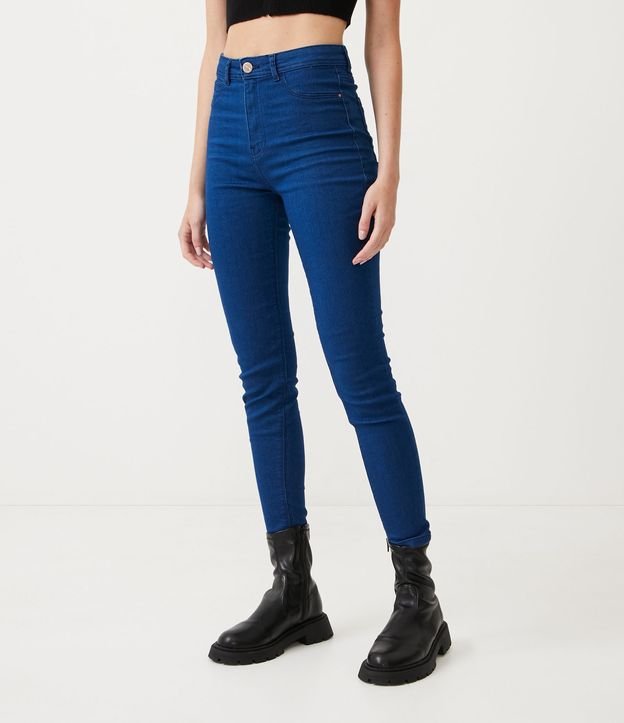 Calça Skinny em Jeans com Cintura Alta e Passantes no Cós Azul 2
