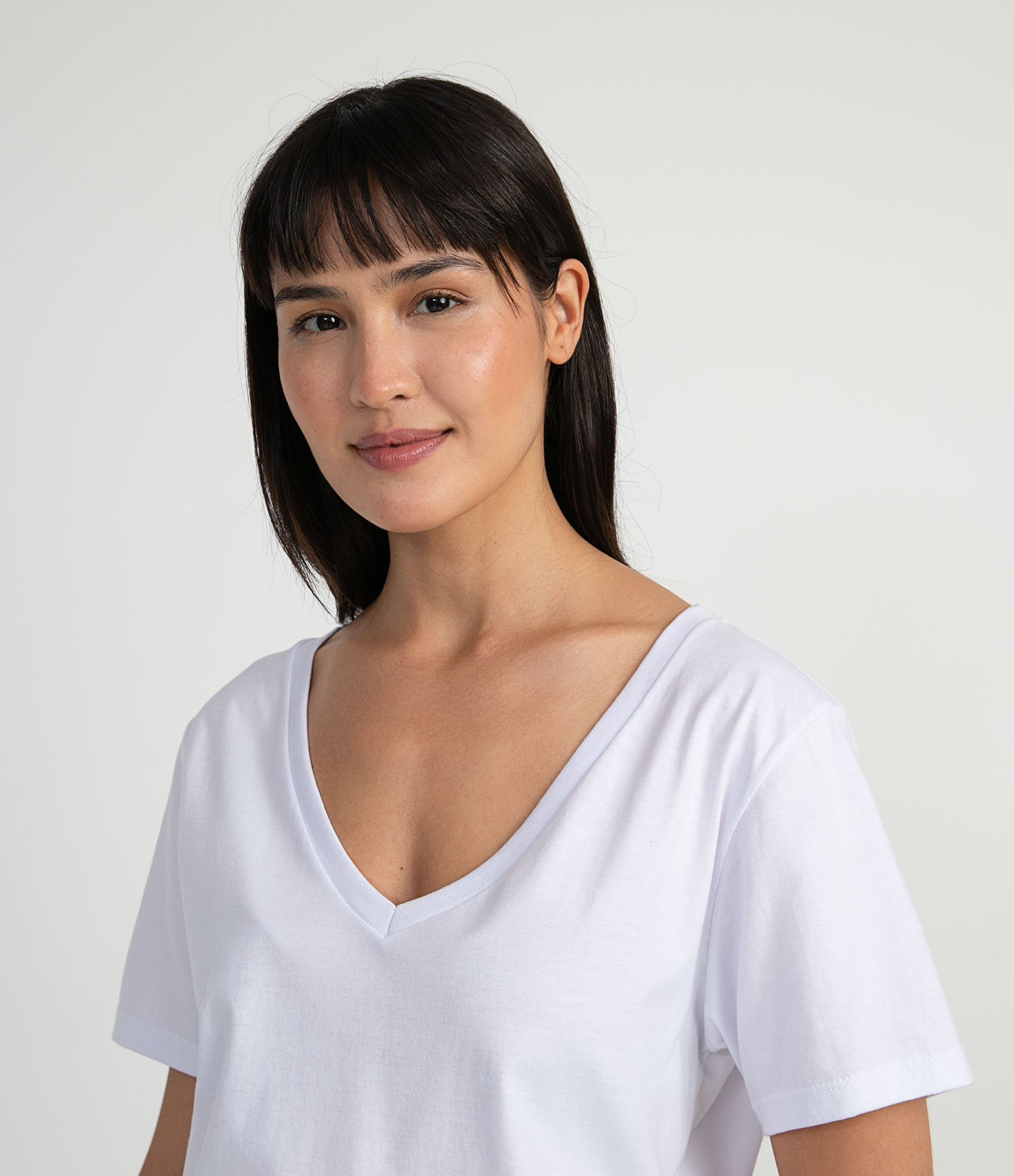 Camiseta em Algodão com Gola V e Manga Curta 3