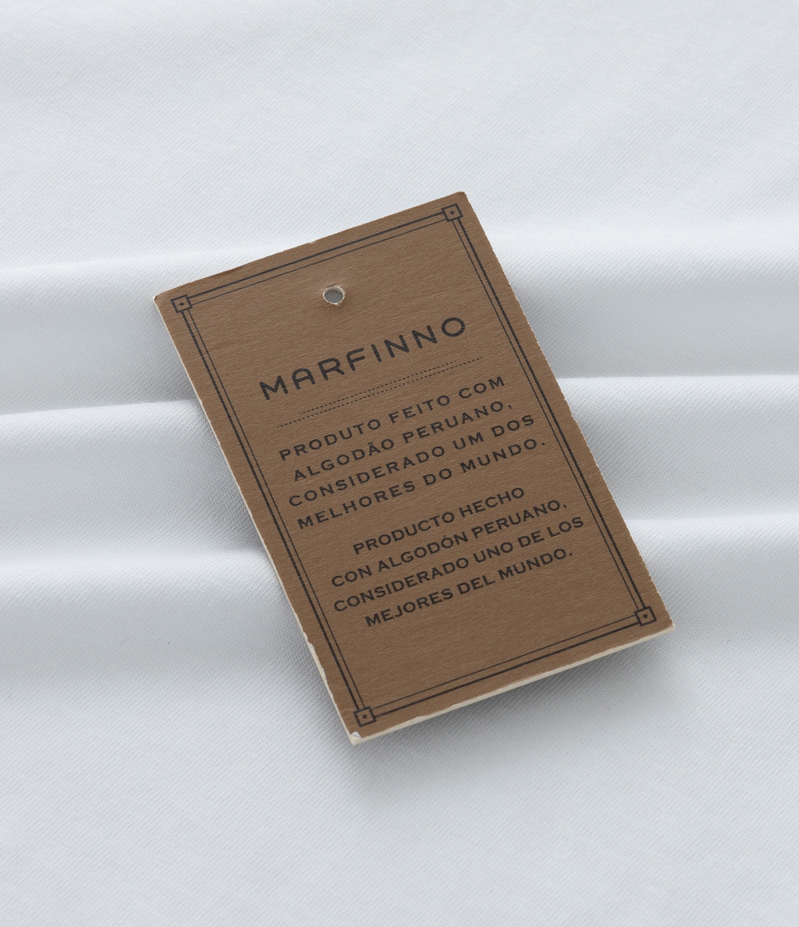 Camiseta Slim Básica em Algodão Peruano com Gola Redonda Branco 8