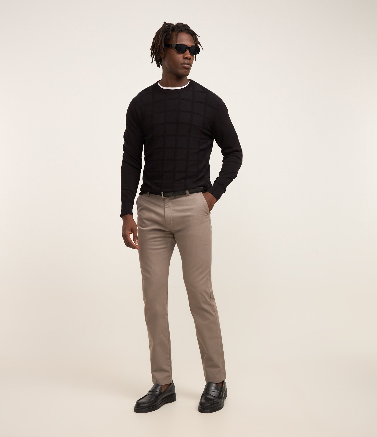 Calça Slim Básica em Sarja com Elastano Limestone 1