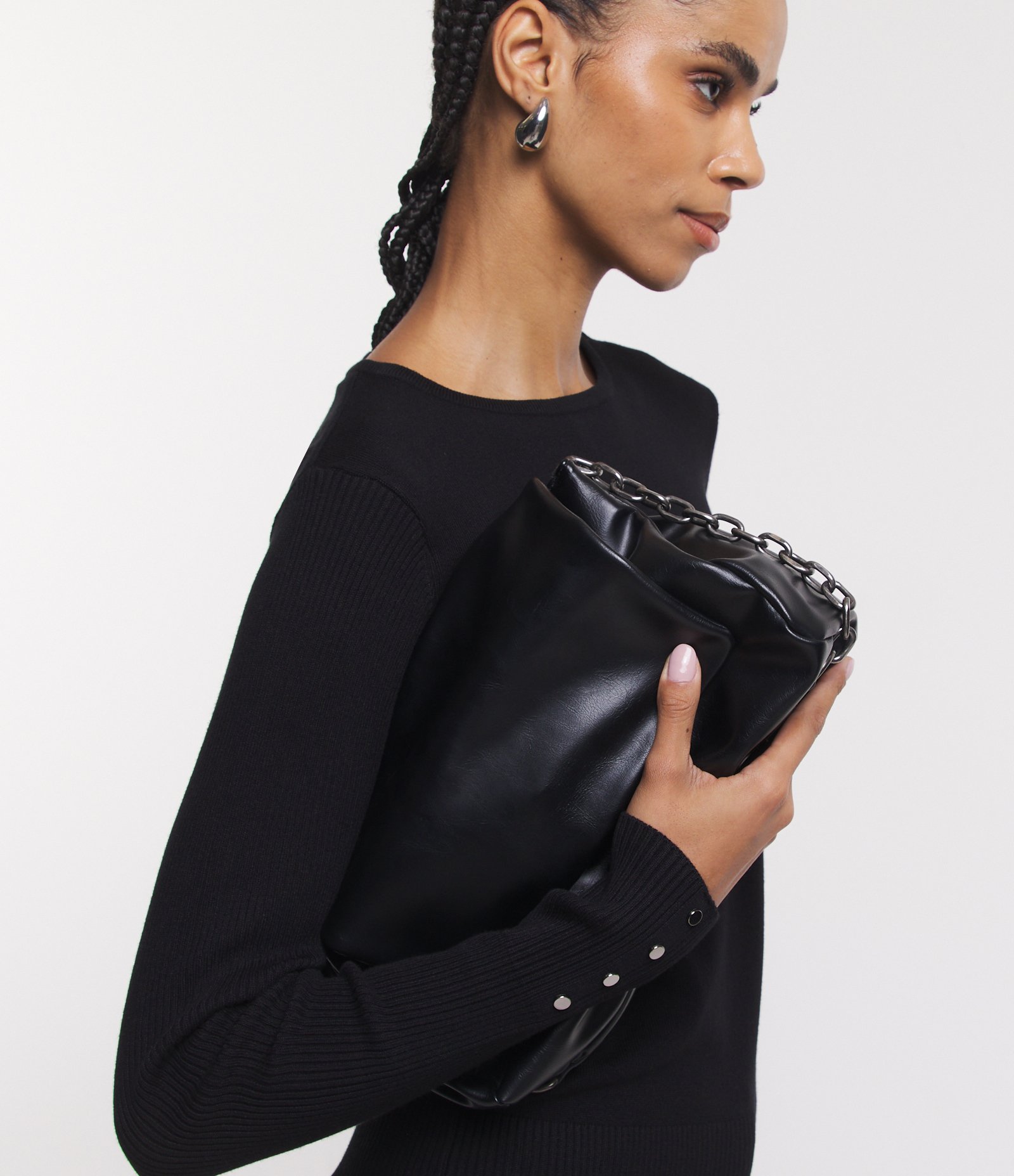 Suéter Alongado em Tricô com Manga Longa Preto 3