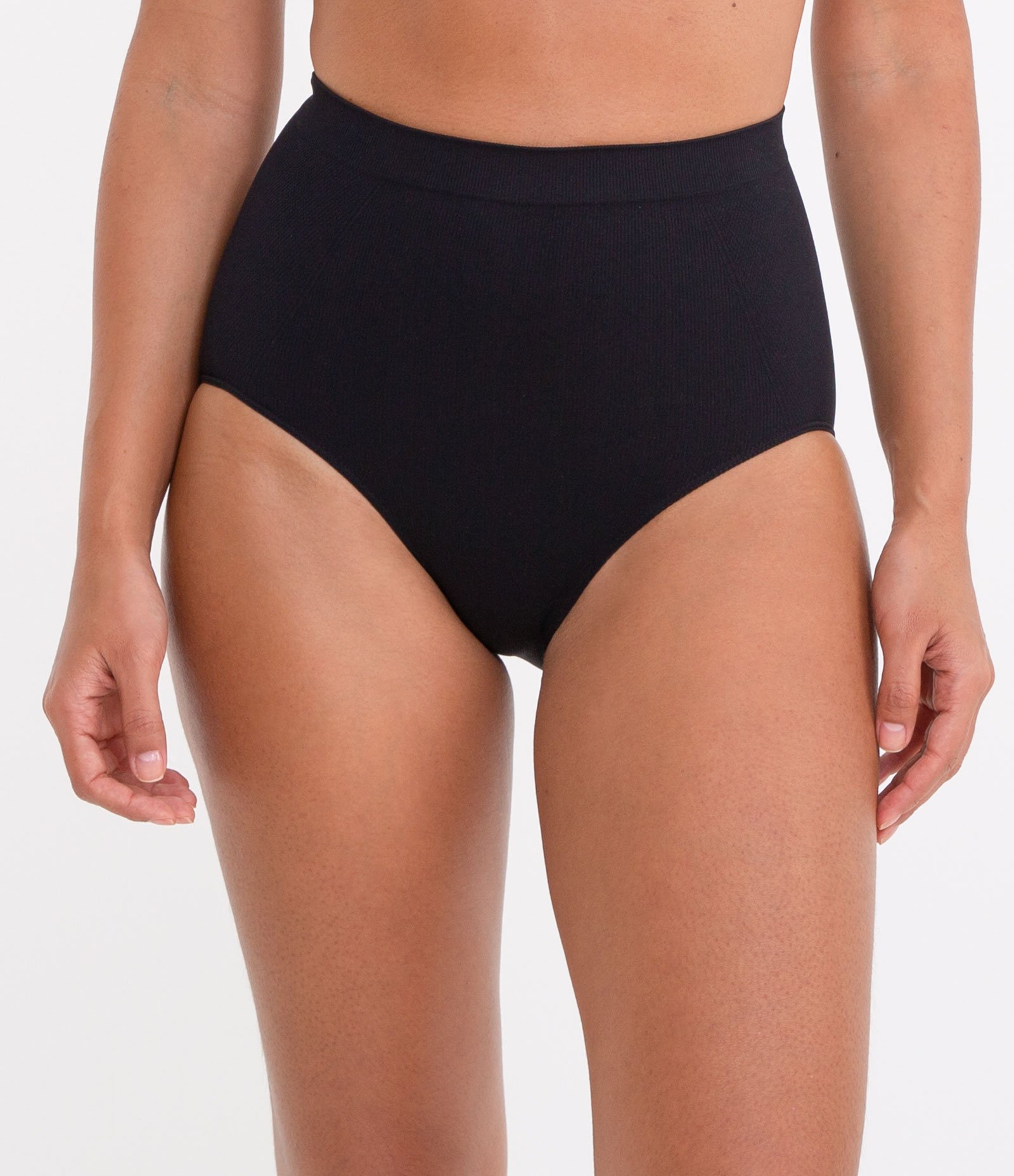 Calcinha Redutora em Poliamida Texturizada Plié Preto 1
