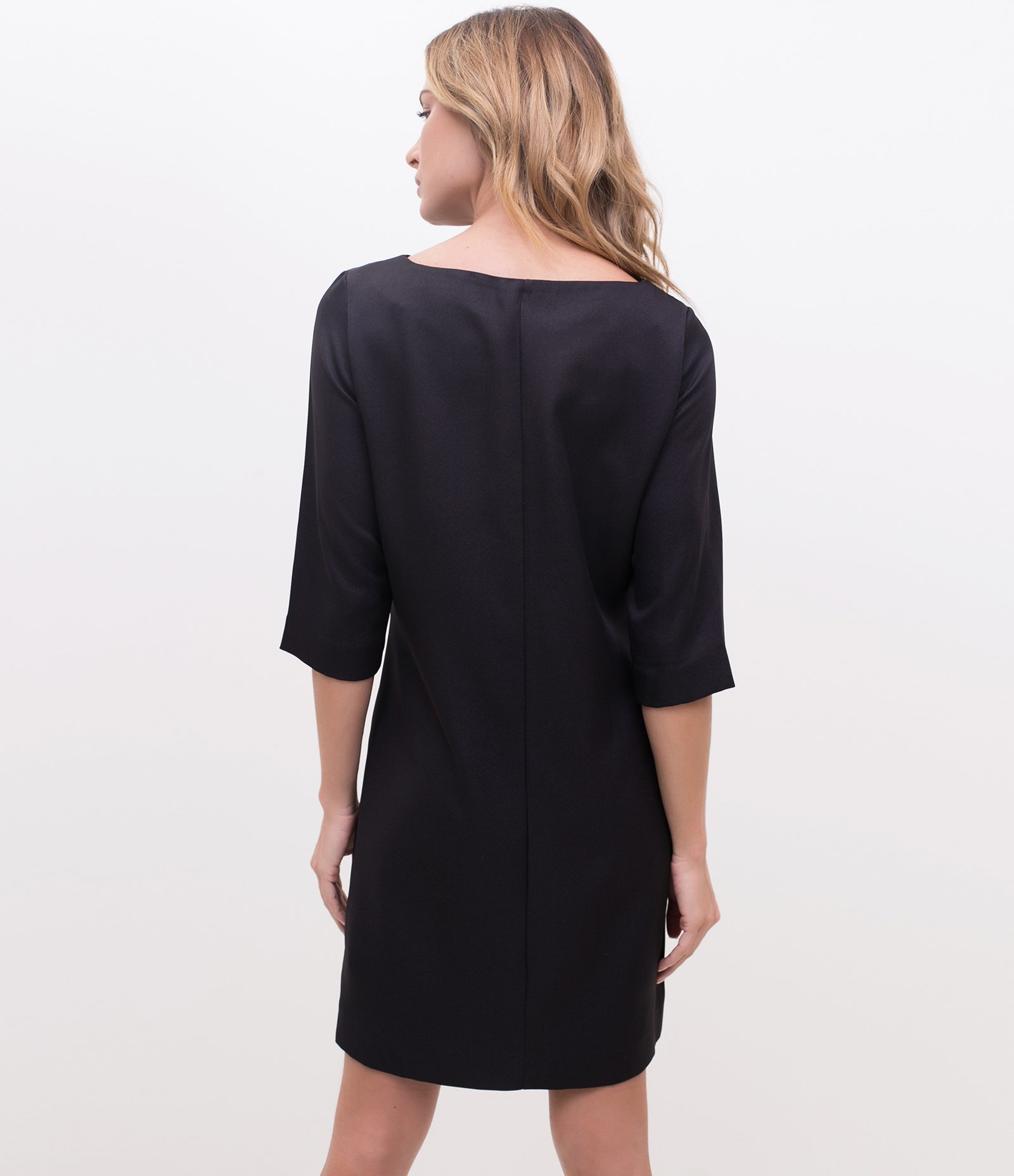 Vestido T-Shirt Gola Canoa Preto 2
