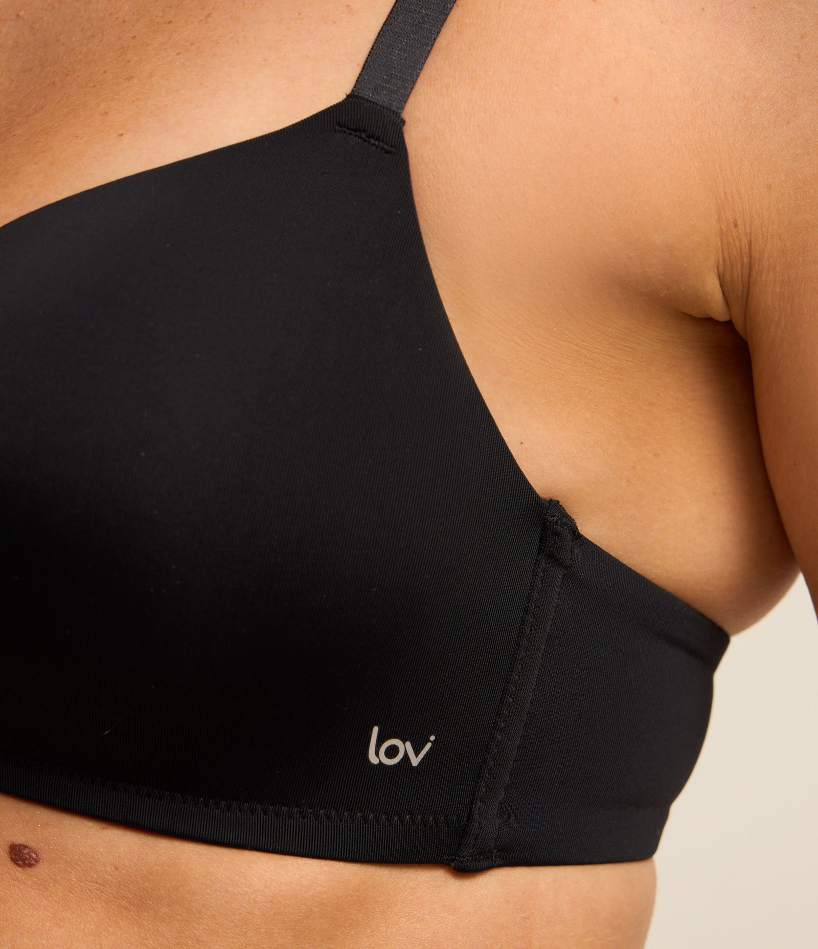 Sutiã Triangular em Microfibra com Bojo Preto 4