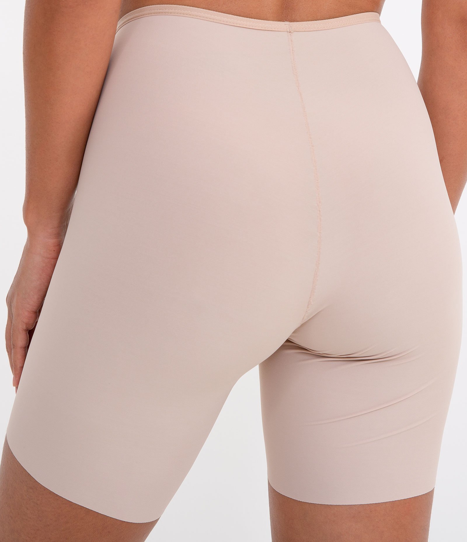 Bermuda Modeladora Em Microfibra Liso Bege 4