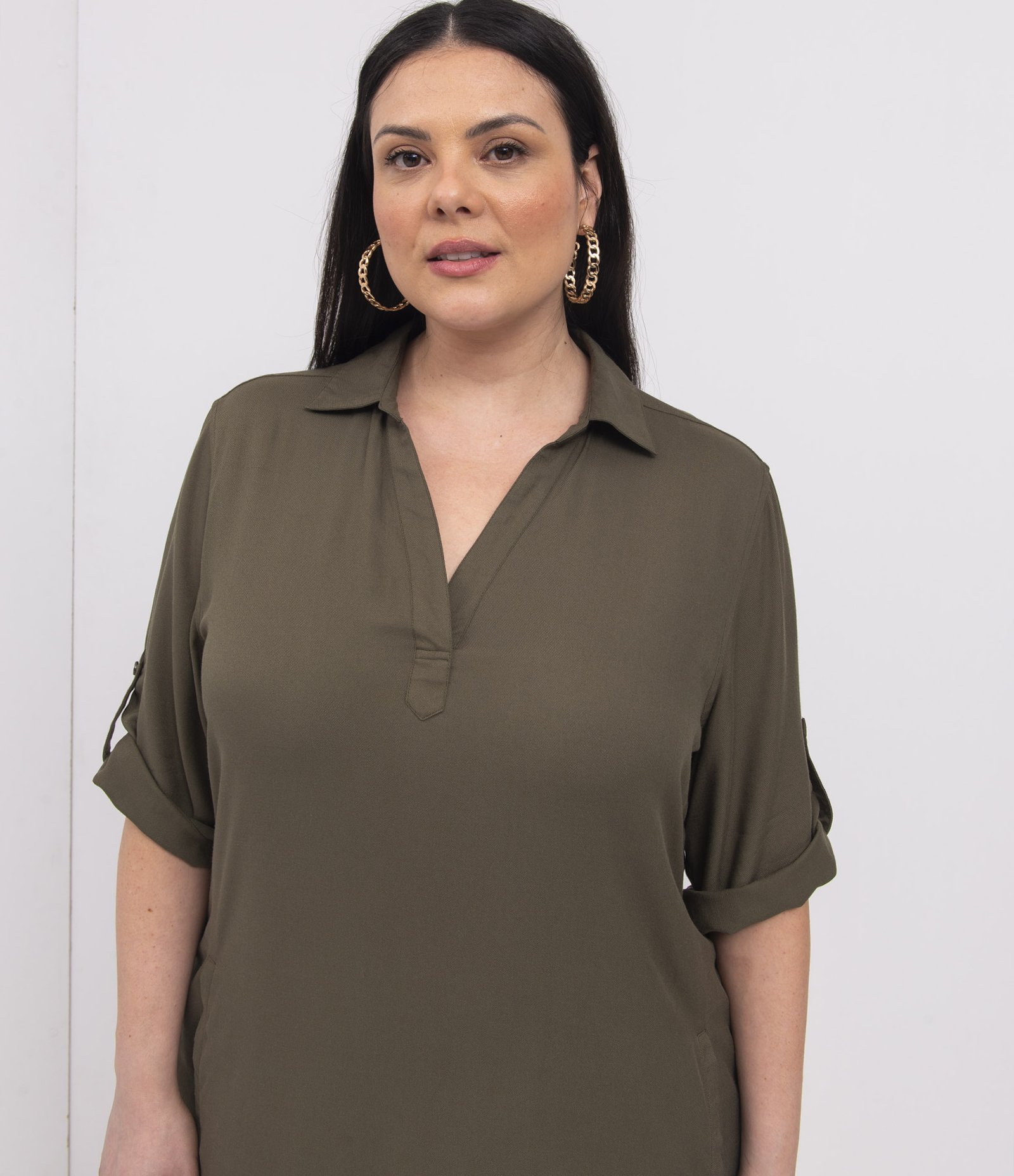 Vestido Curto em Viscose com Bolsos Curve & Plus Size VERDE 3