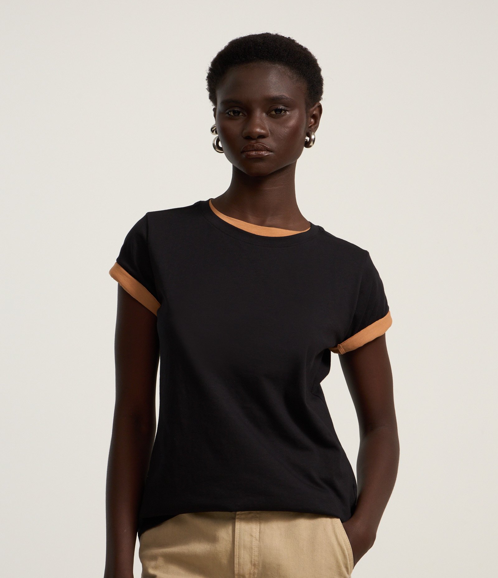 Camiseta Básica em Algodão com Manga Curta Preto 1