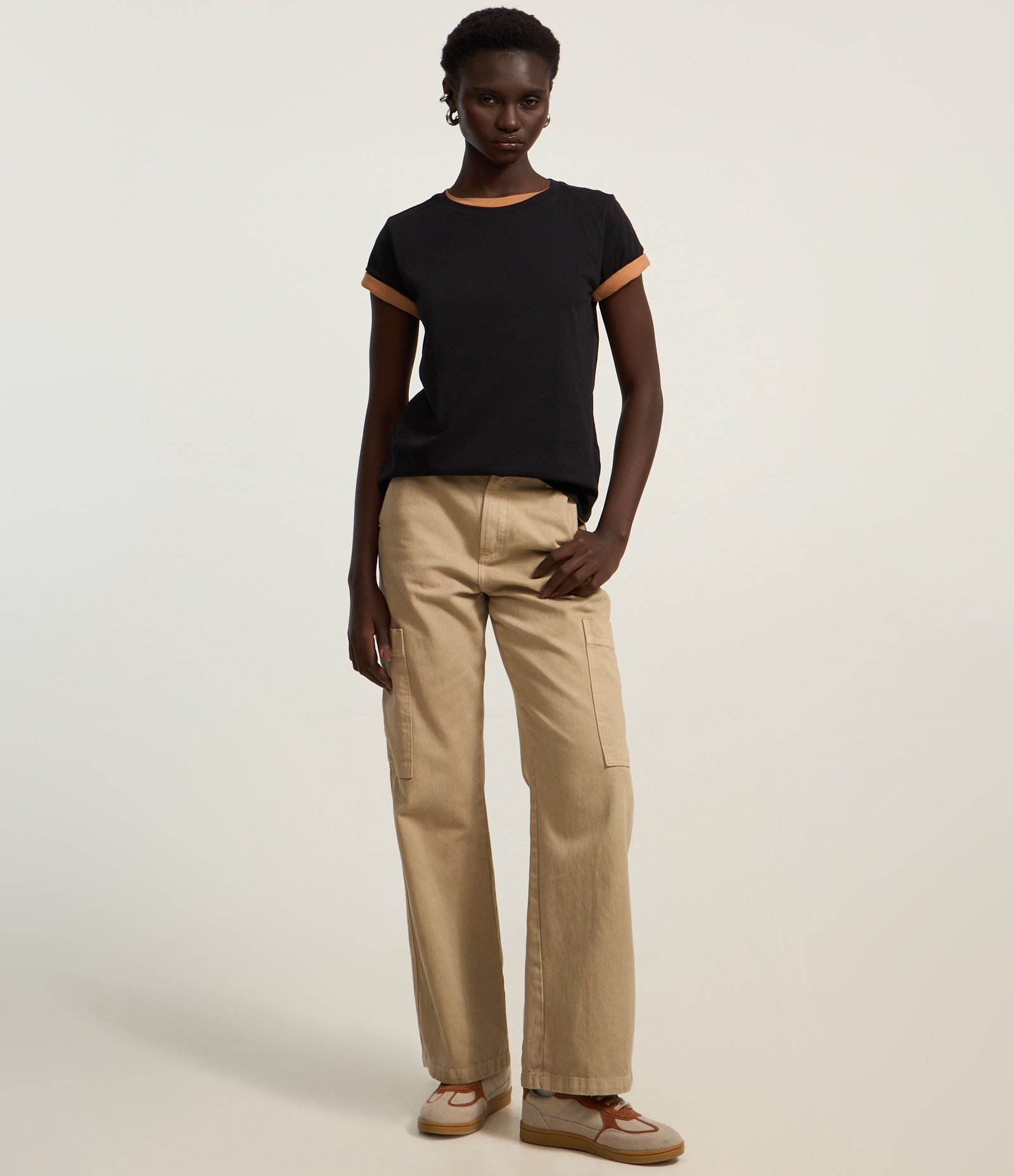 Camiseta Básica em Algodão com Manga Curta Cinza Escuro 3