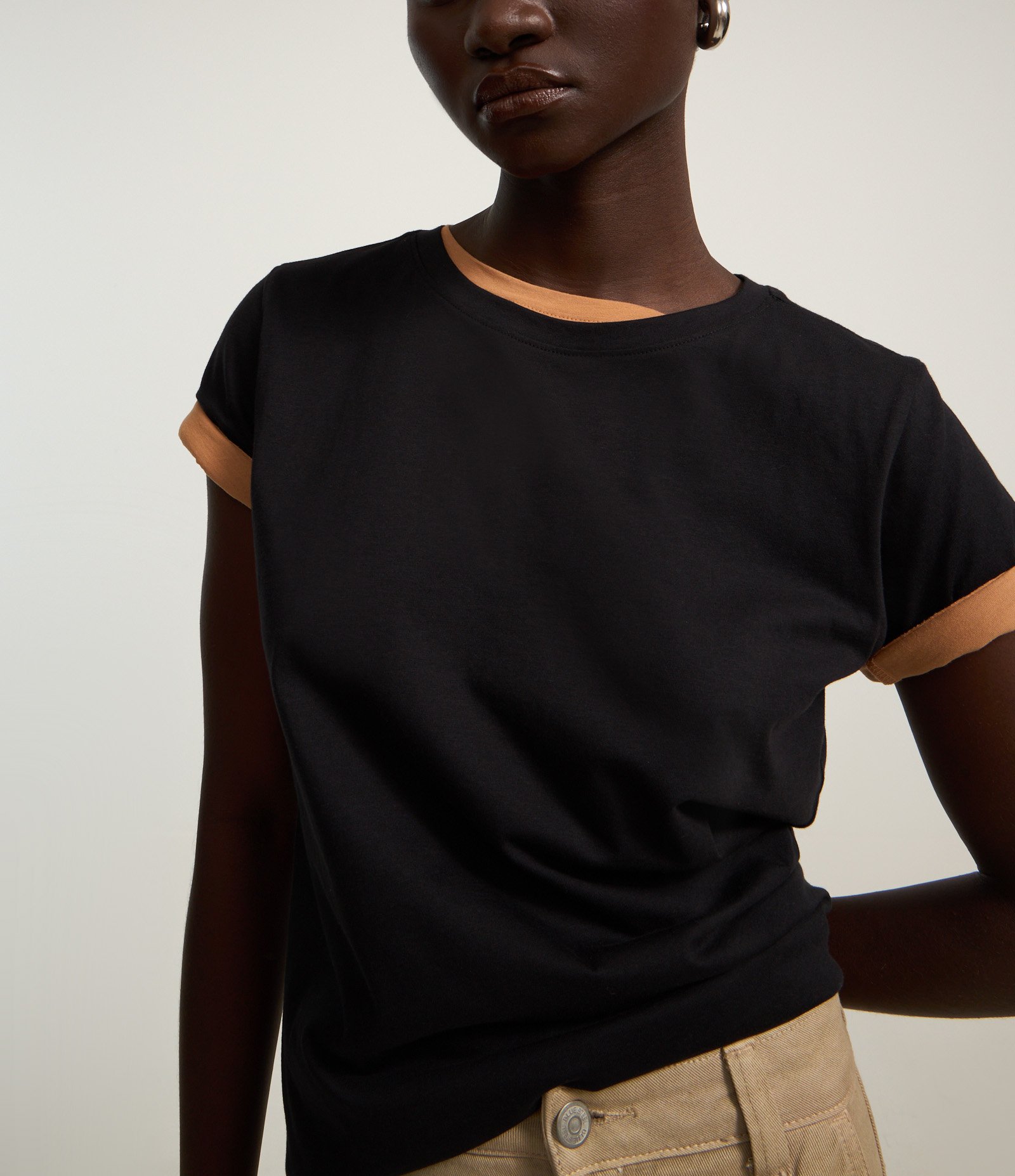 Camiseta Básica em Algodão com Manga Curta Preto 3