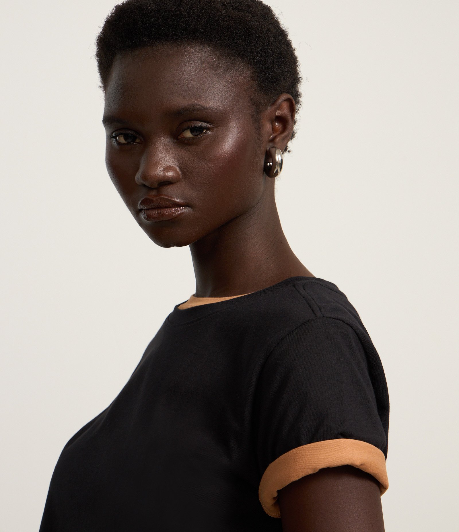 Camiseta Básica em Algodão com Manga Curta Cinza Escuro 5