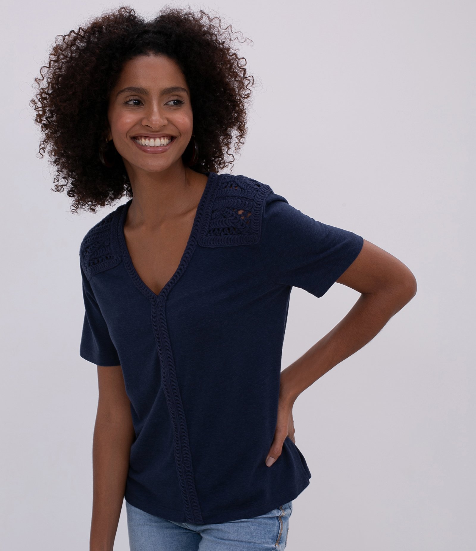 Blusa Manga Curta Lisa com Detalhe Frontal Azul 1