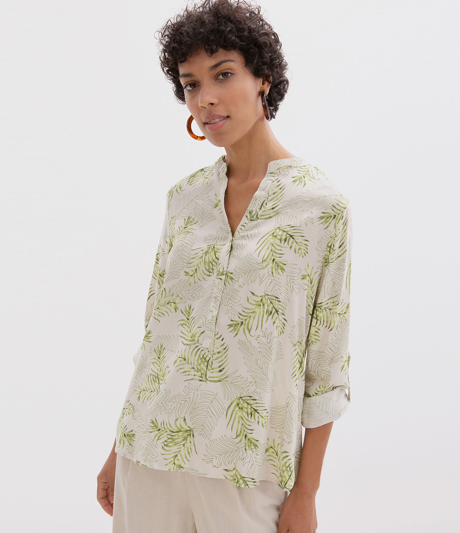 Camisa Manga Longa Estampa Folhagem Bege 1