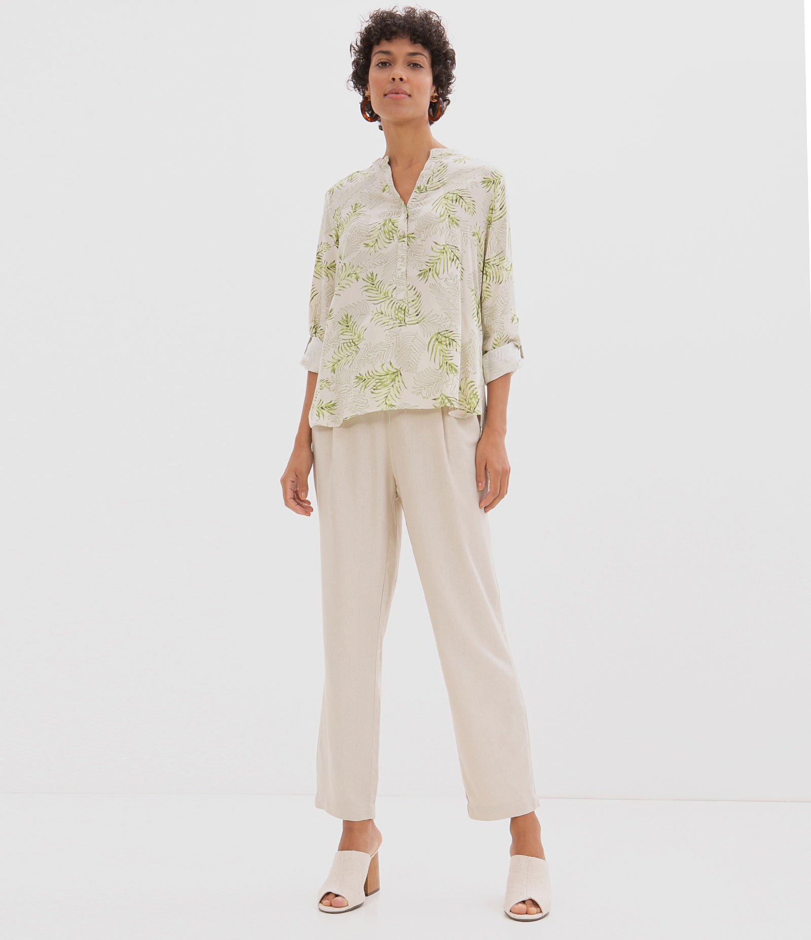 Camisa Manga Longa Estampa Folhagem Bege 5