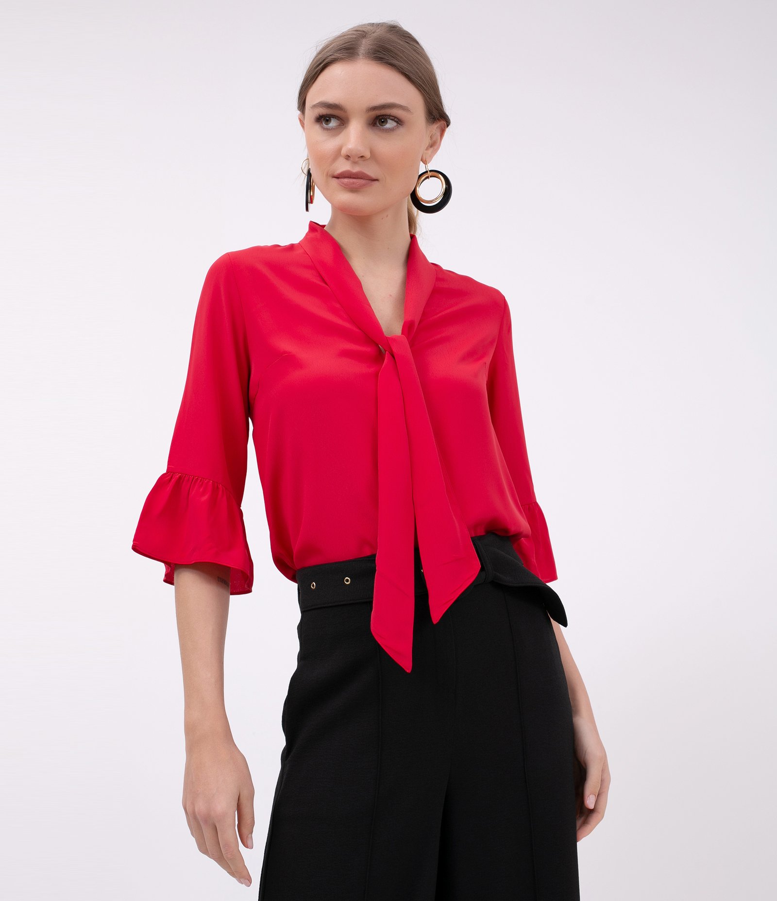 Blusa com Botões e Babados Vermelho 1