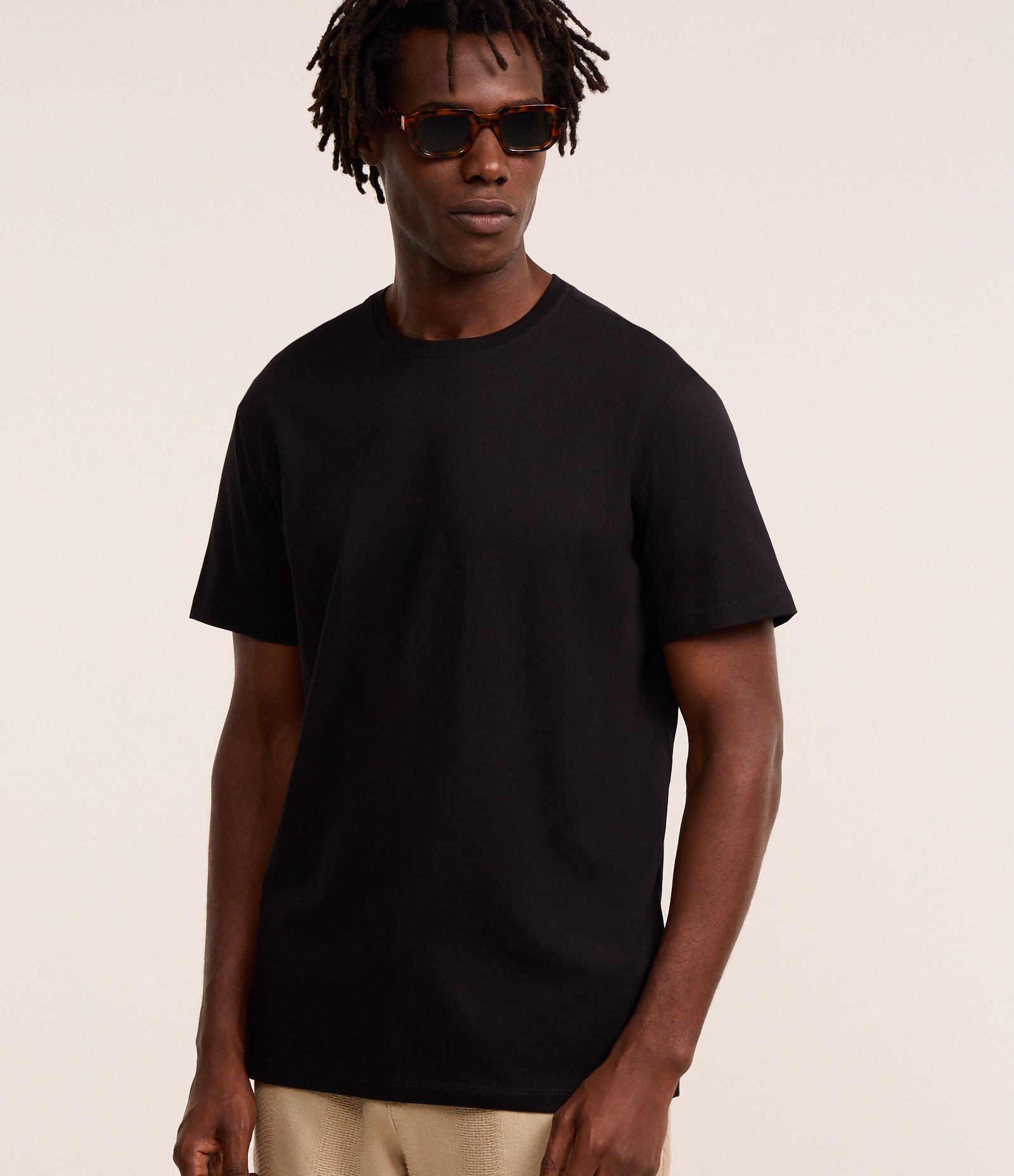 Camiseta Comfort Básica em Algodão Peruano Preto 1