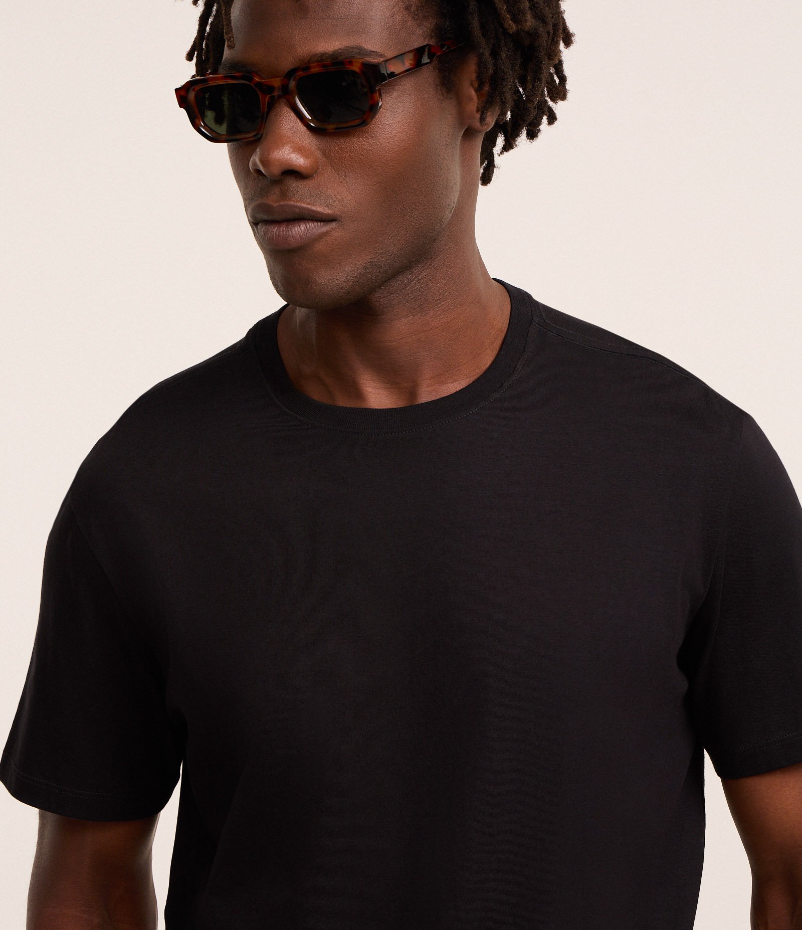 Camiseta Comfort Básica em Algodão Peruano Preto 4