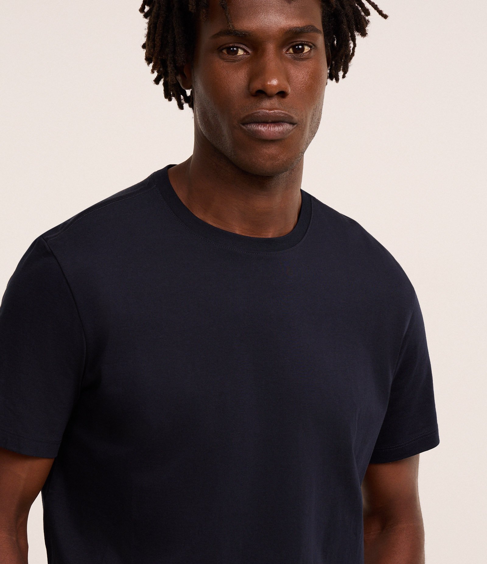 Camiseta Comfort Básica em Algodão Peruano Azul Marinho 4