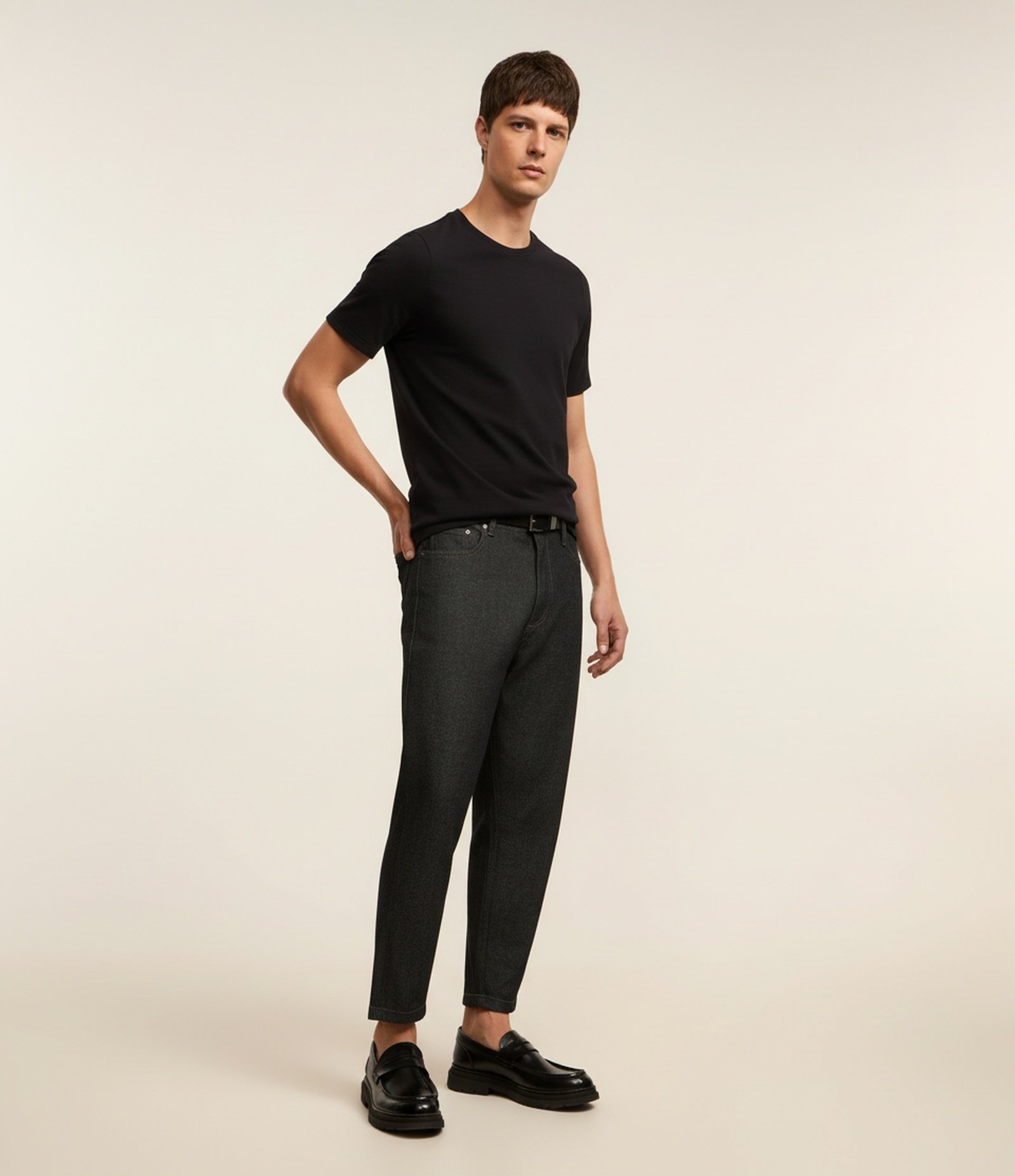 Camiseta Slim em Algodão Peruano com Textura Canelada Preto 1