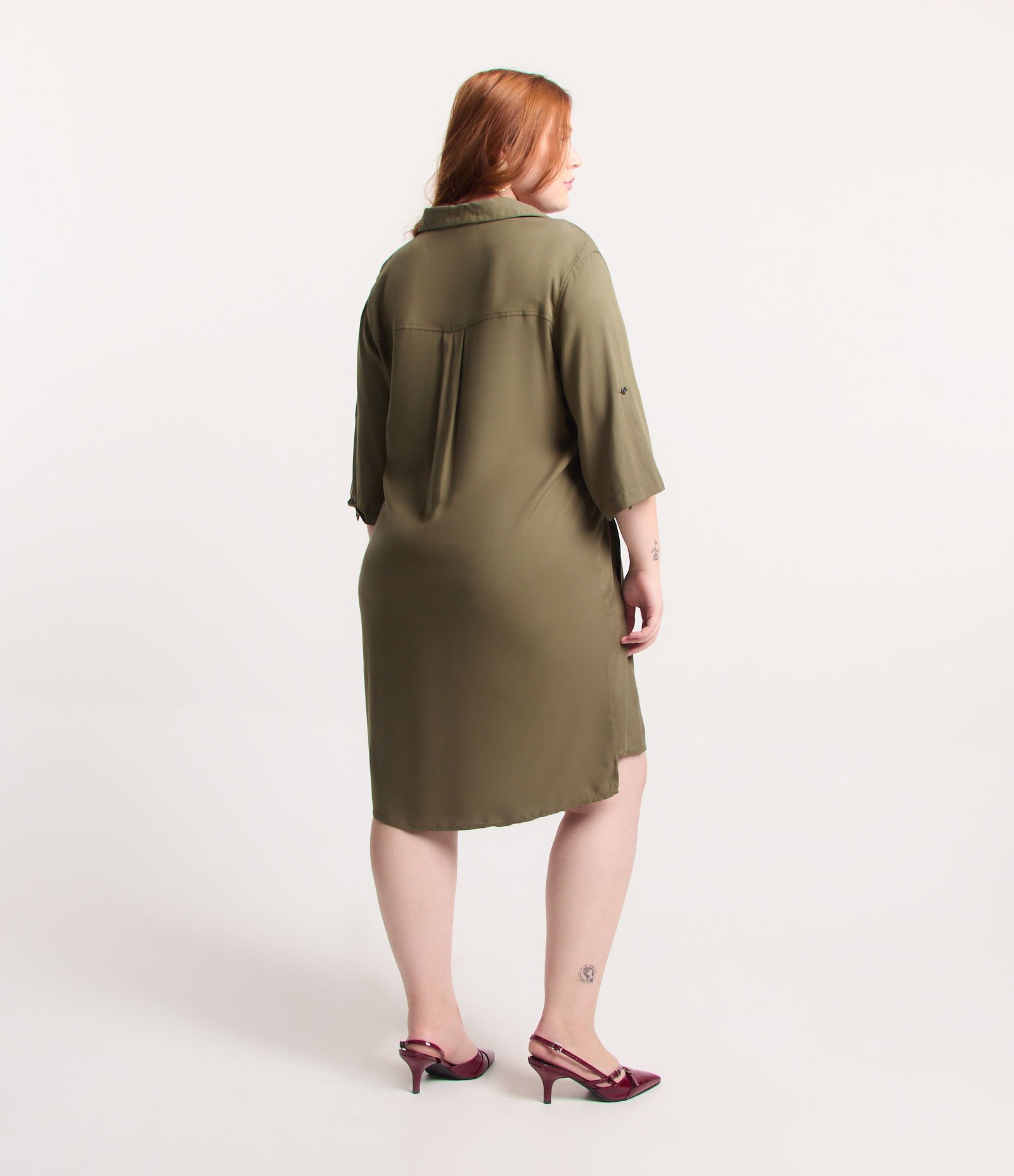 Vestido Curto em Viscose com Bolsos Curve & Plus Size Verde 2