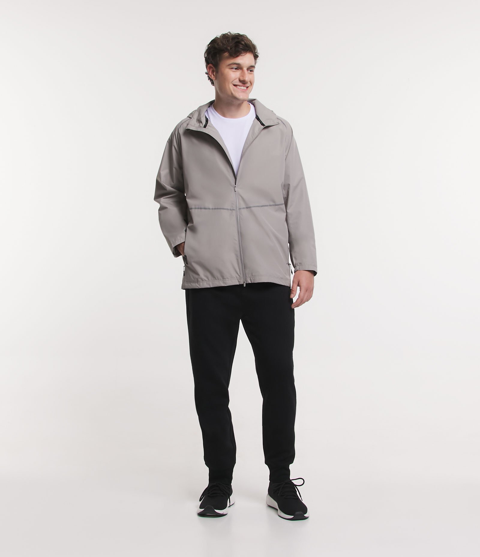 Calça Jogger Esportiva em Moletom Tecnológico Preto 1