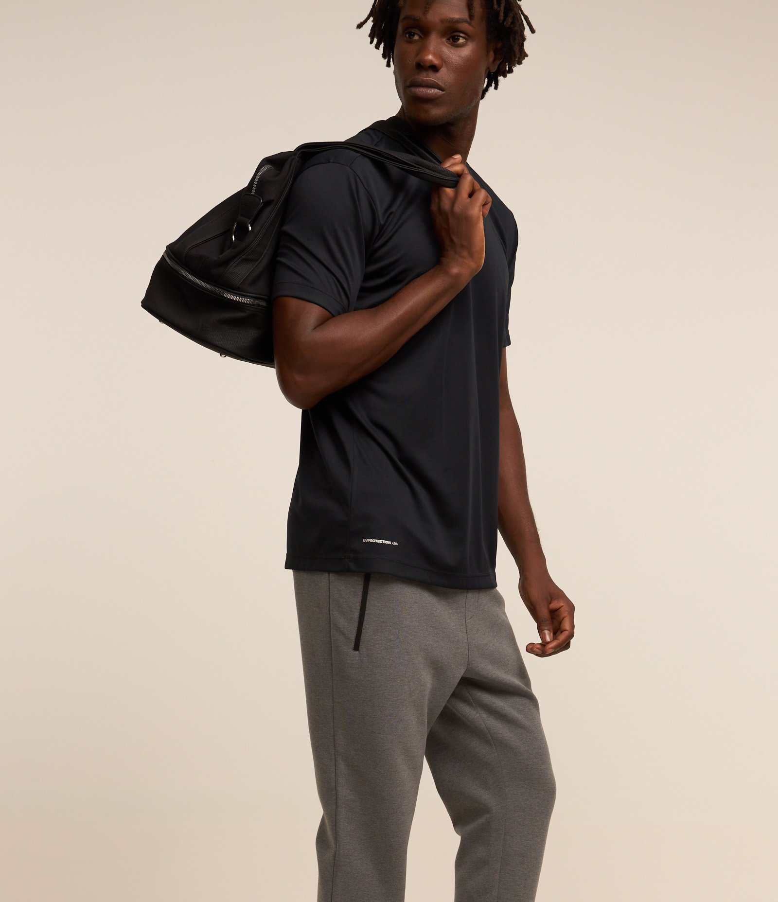 Calça Jogger Esportiva em Moletom Tecnológico Cinza Médio 3