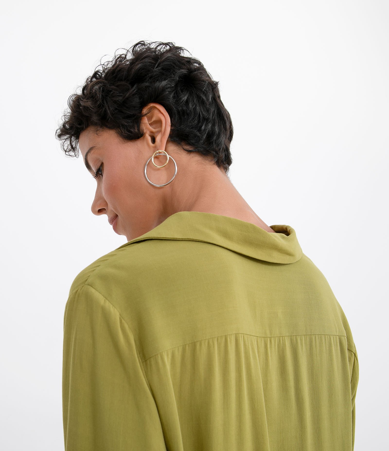 Camisa Manga Longa em Viscose com Botõs Diferenciados Verde 5