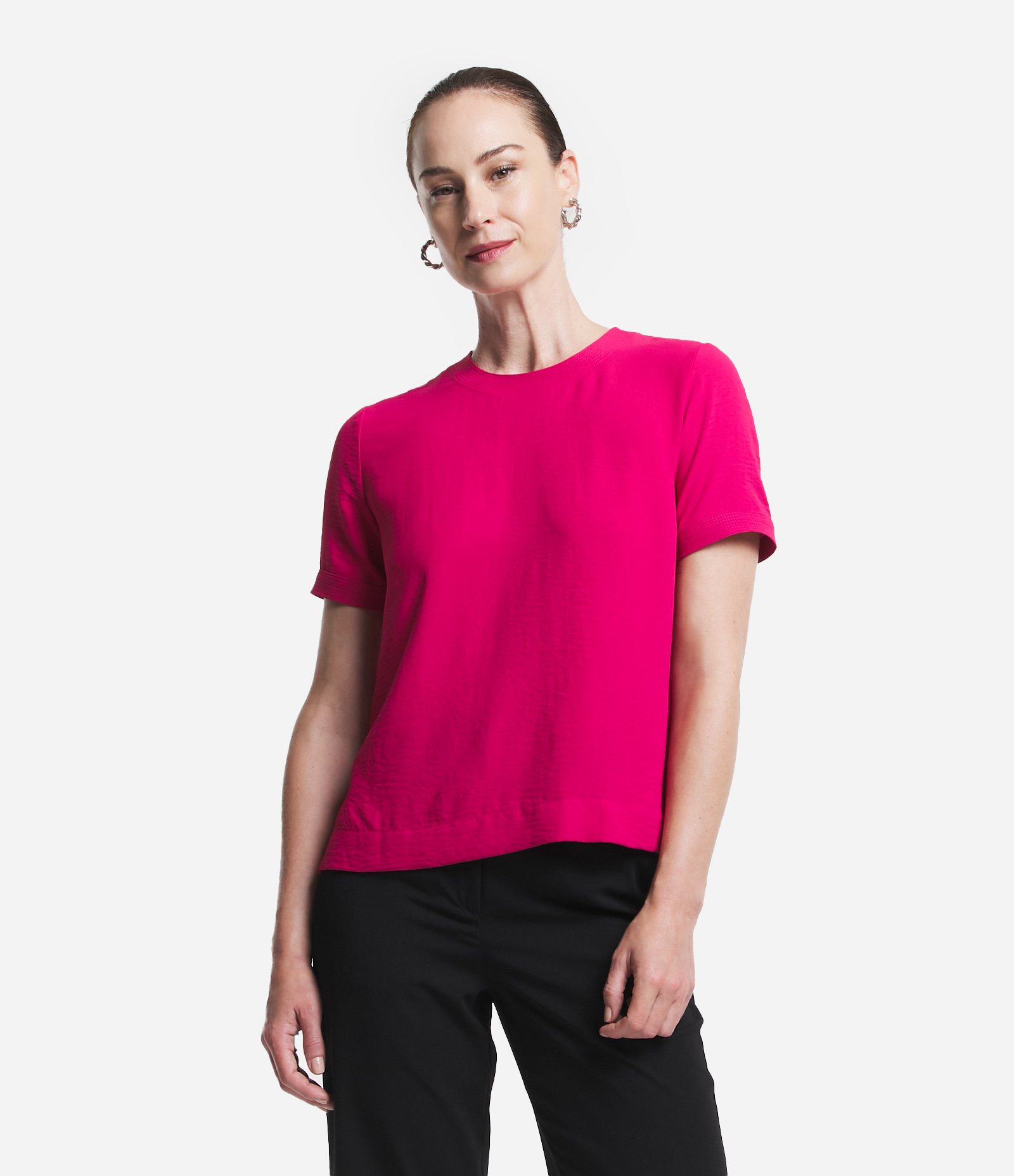 Blusa com Abertura nas Costas e Detalhes Pespontados 1