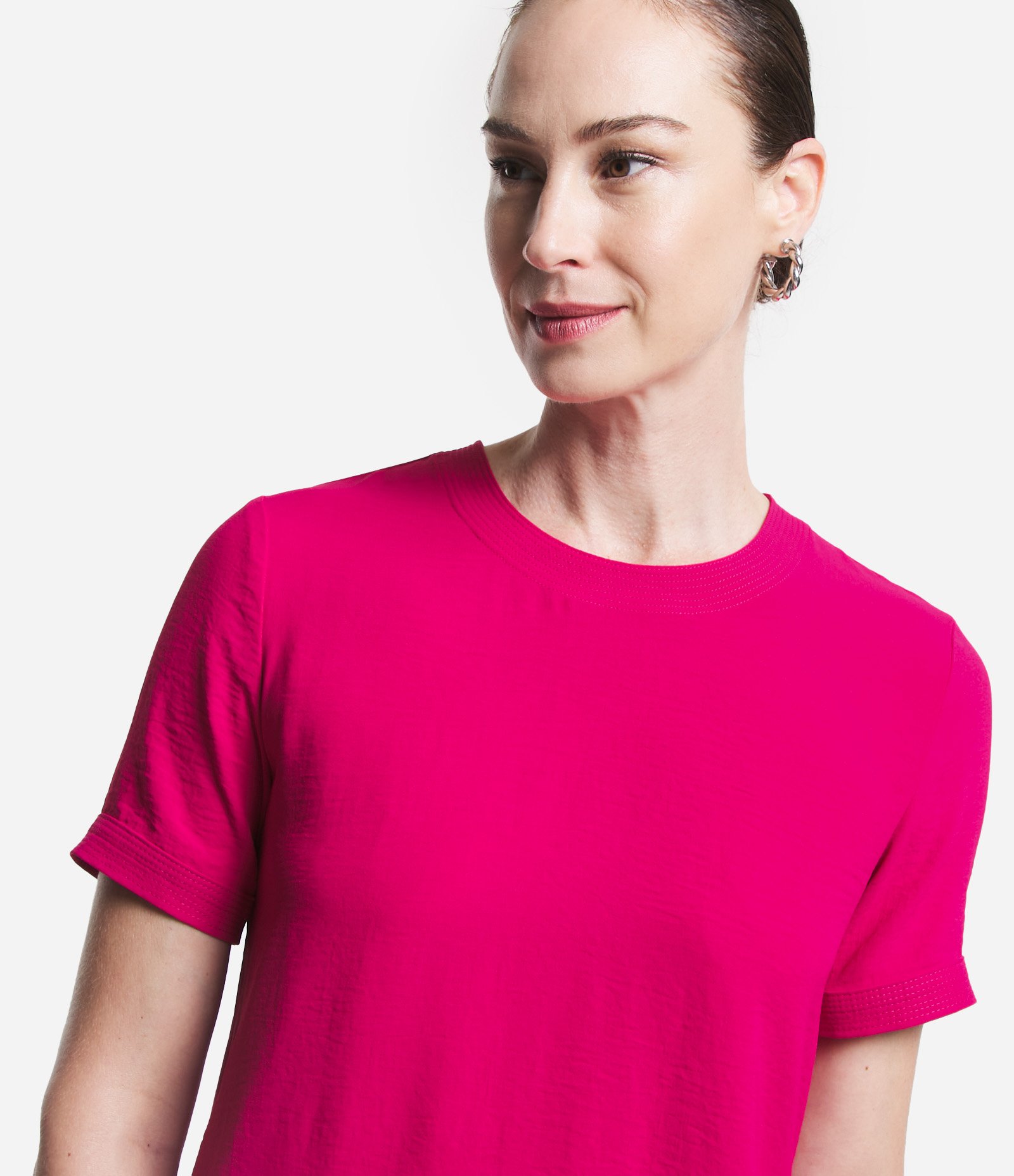 Blusa com Abertura nas Costas e Detalhes Pespontados 3