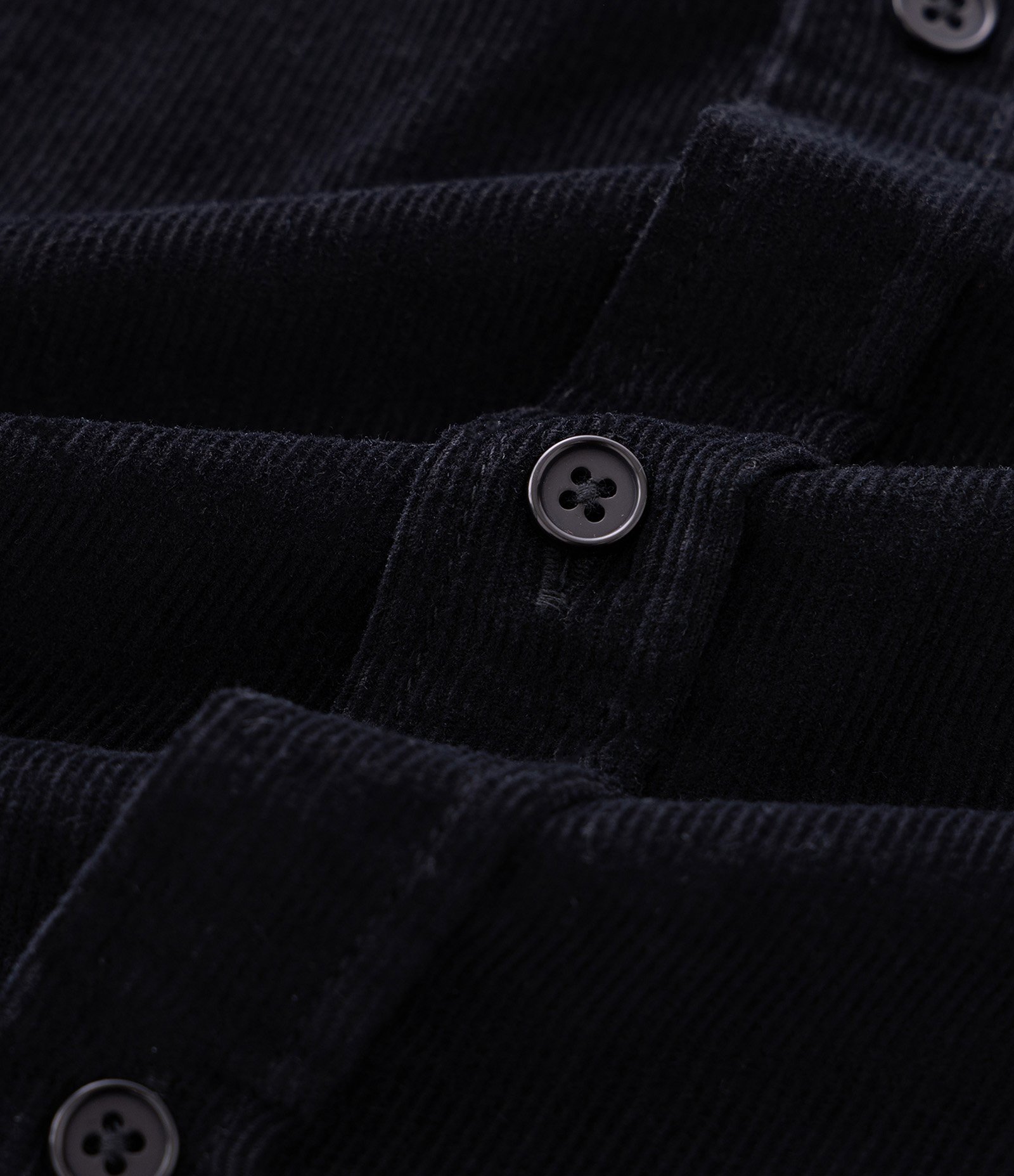 Camisa Comfort em Veludo com Bolsos Frontais Preto 9
