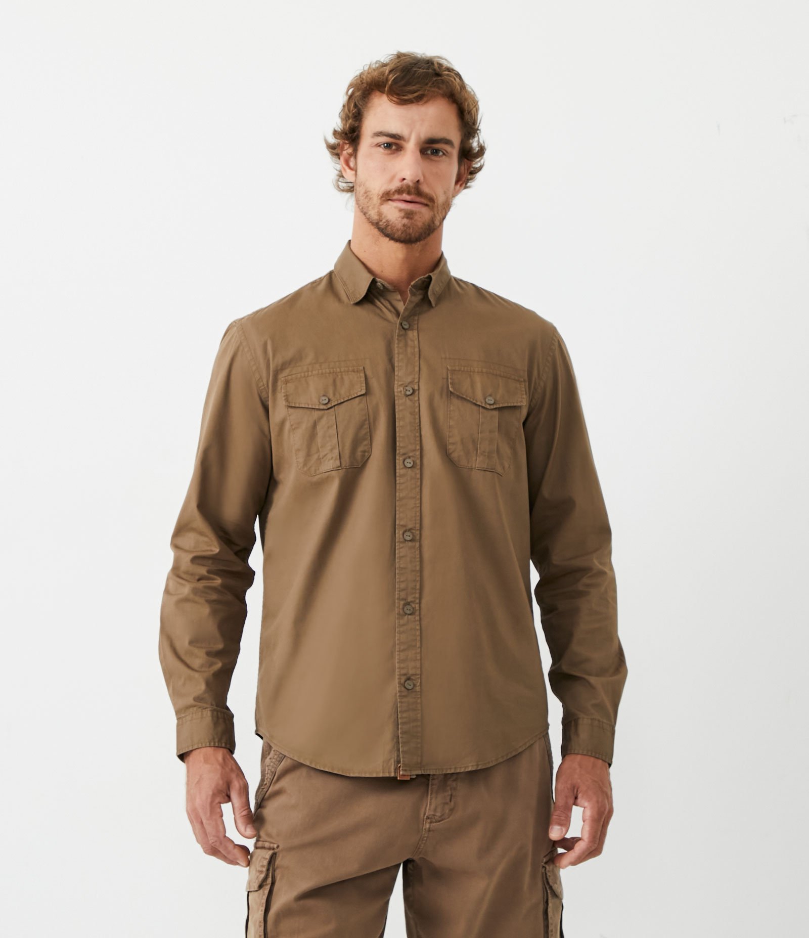 Camisa Comfort em Algodão com Bolsos Frontais 1