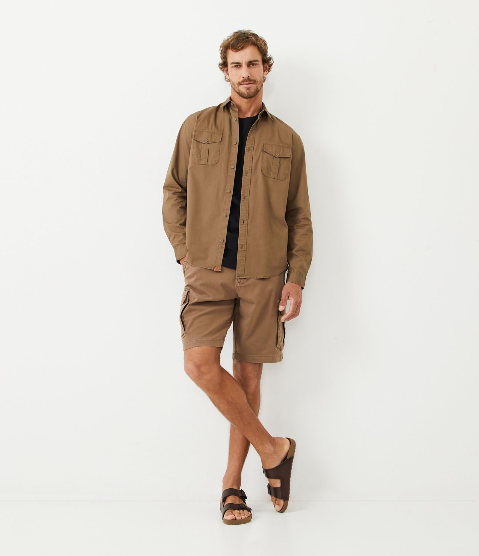 Camisa Comfort em Algodão com Bolsos Frontais 2