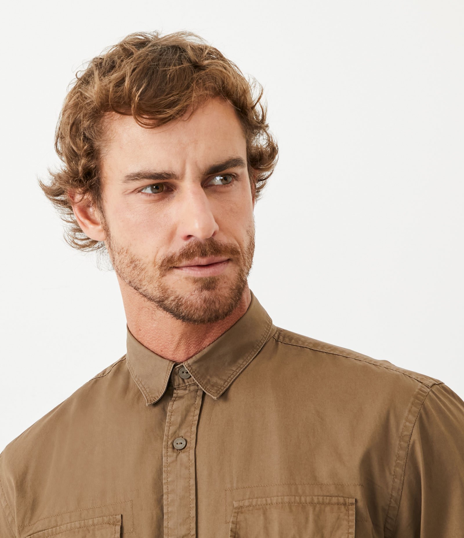 Camisa Comfort em Algodão com Bolsos Frontais 4