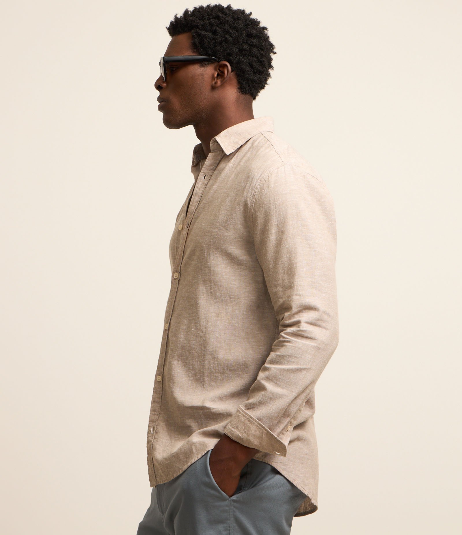 Camisa Regular Básica em Linho com Gola Colarinho 3