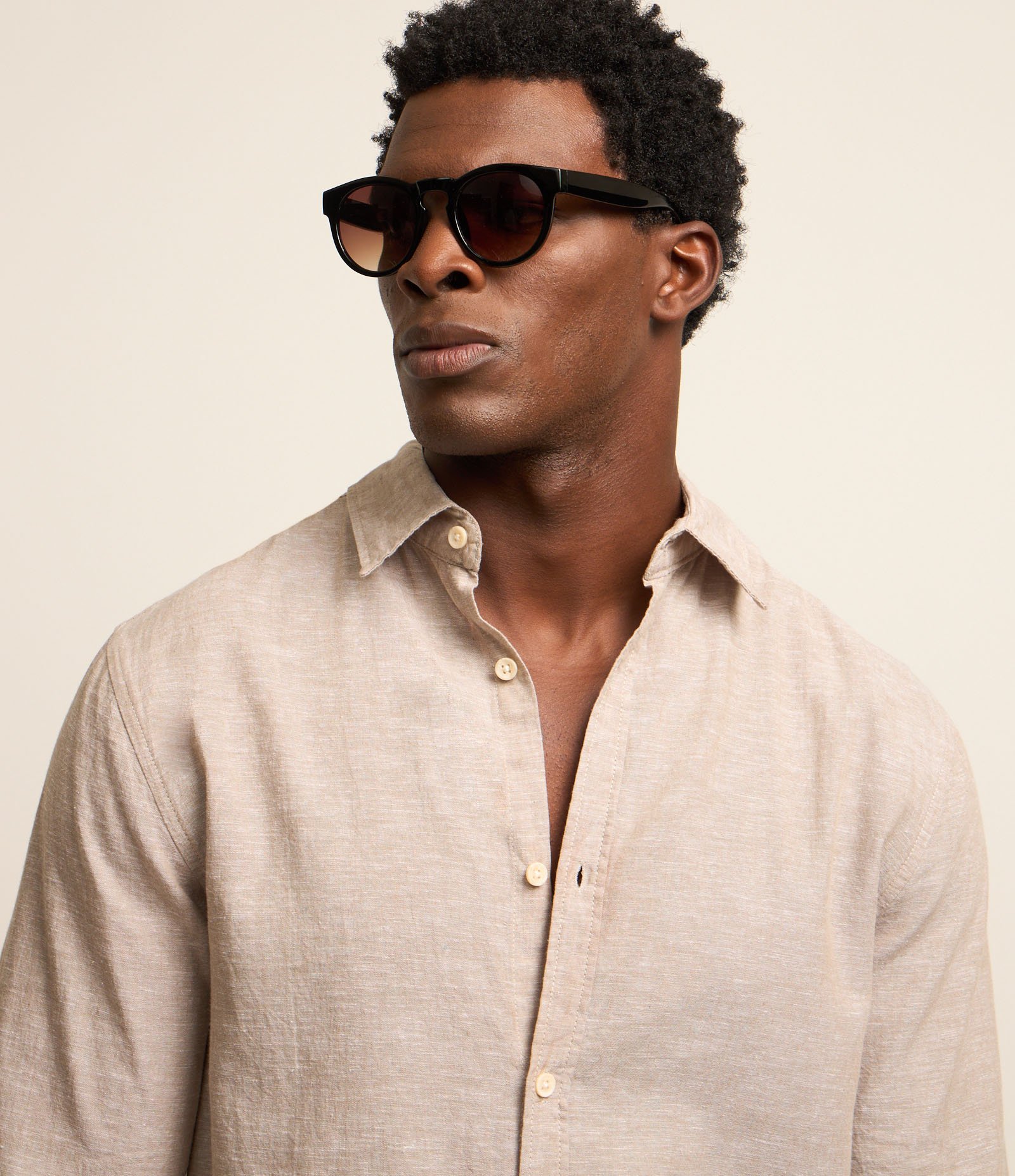 Camisa Regular Básica em Linho com Gola Colarinho 4