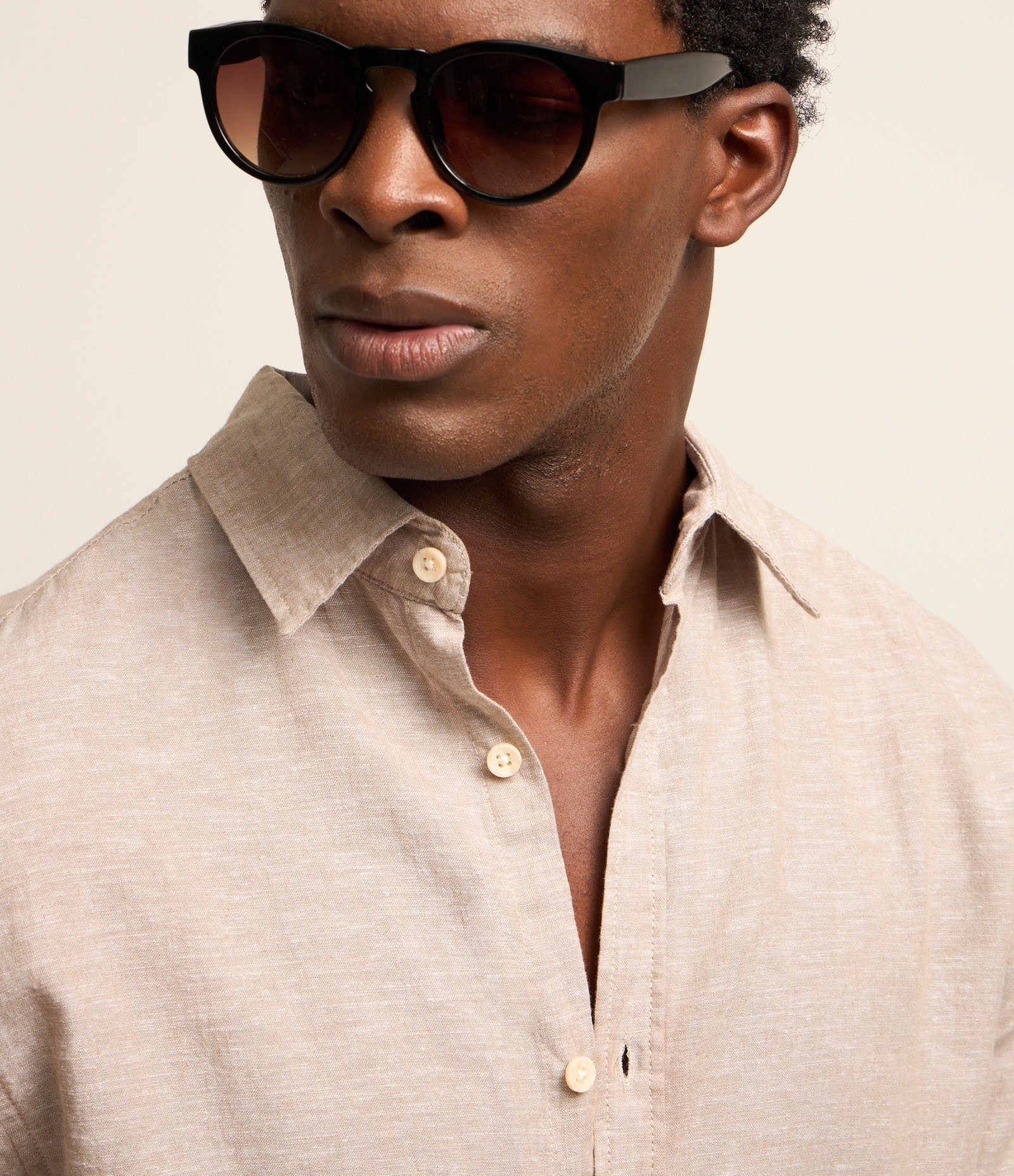 Camisa Regular Básica em Linho com Gola Colarinho 5