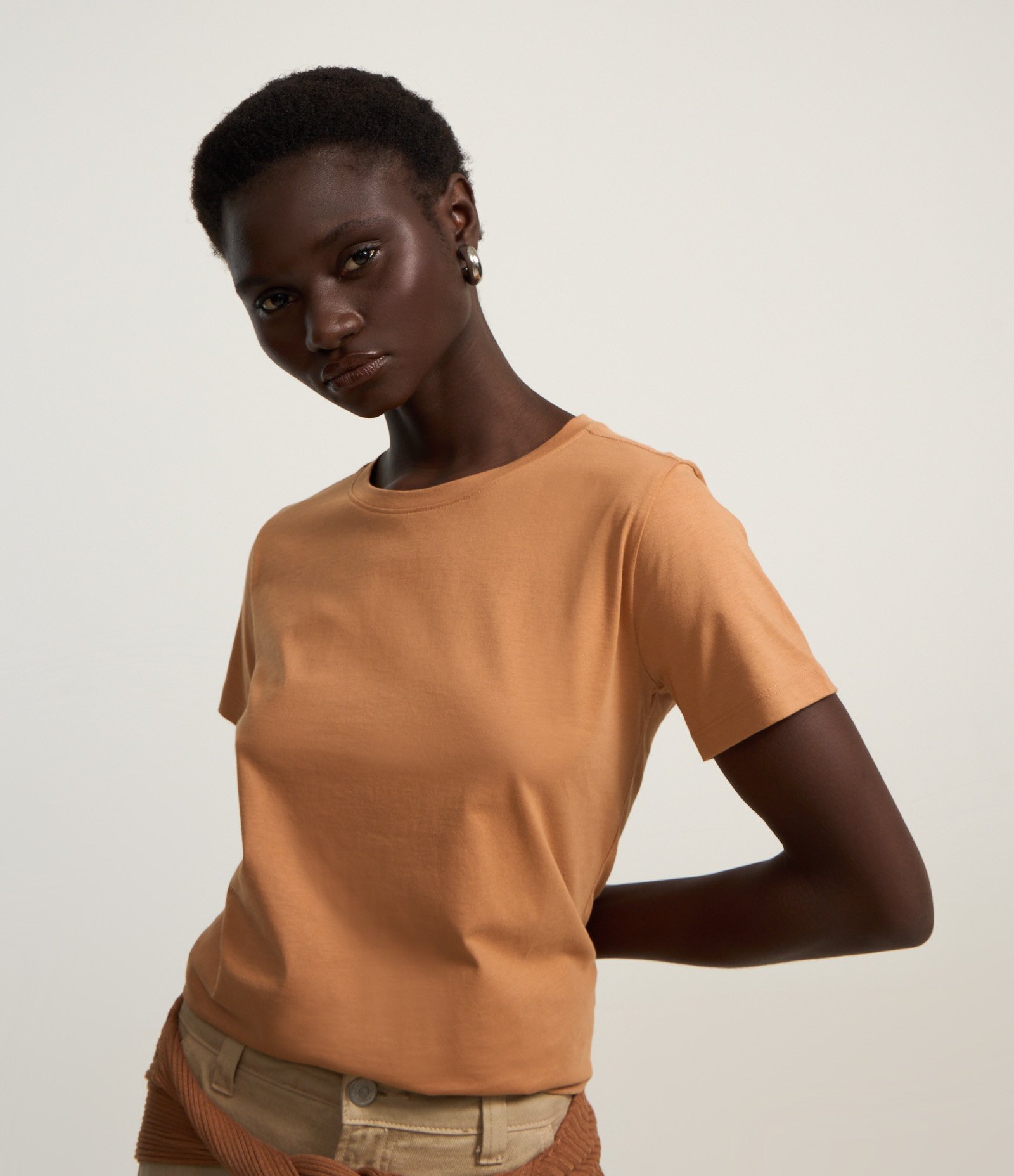 Camiseta Básica em Algodão com Manga Curta Marrom Claro 2