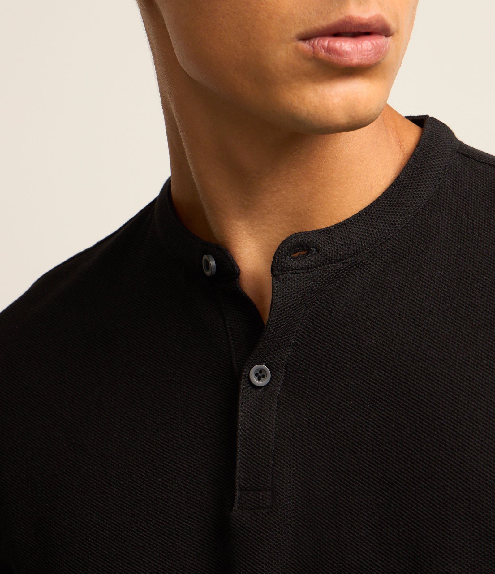 Camisa Polo Slim em Piquet Texturizado Preto 4