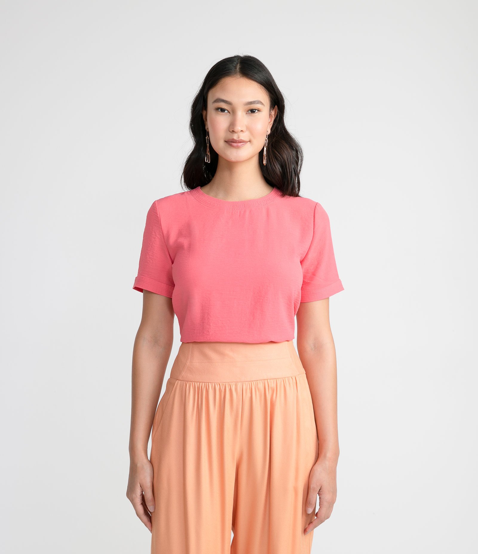 Blusa com Abertura nas Costas e Detalhes Pespontados Rosa Médio 1