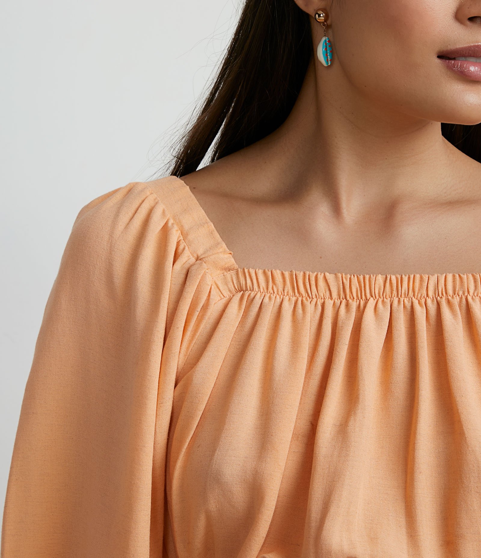 Blusa Cropped em Viscose com Mangas Bufantes e Lastex Laranja 3