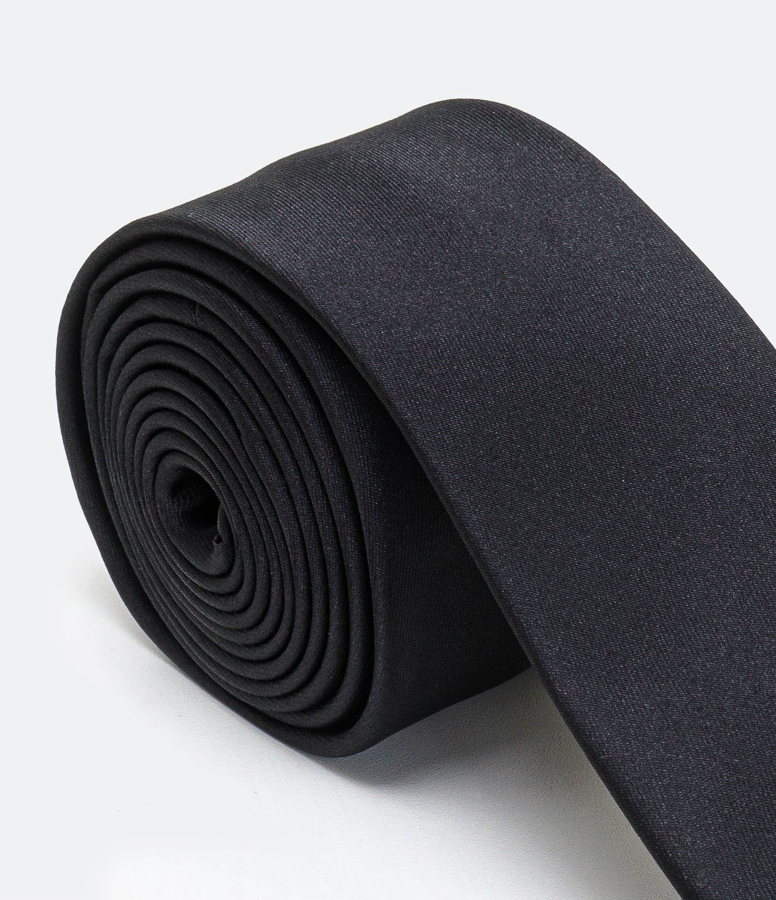 Gravata Slim Básica Acetinada Preto 2