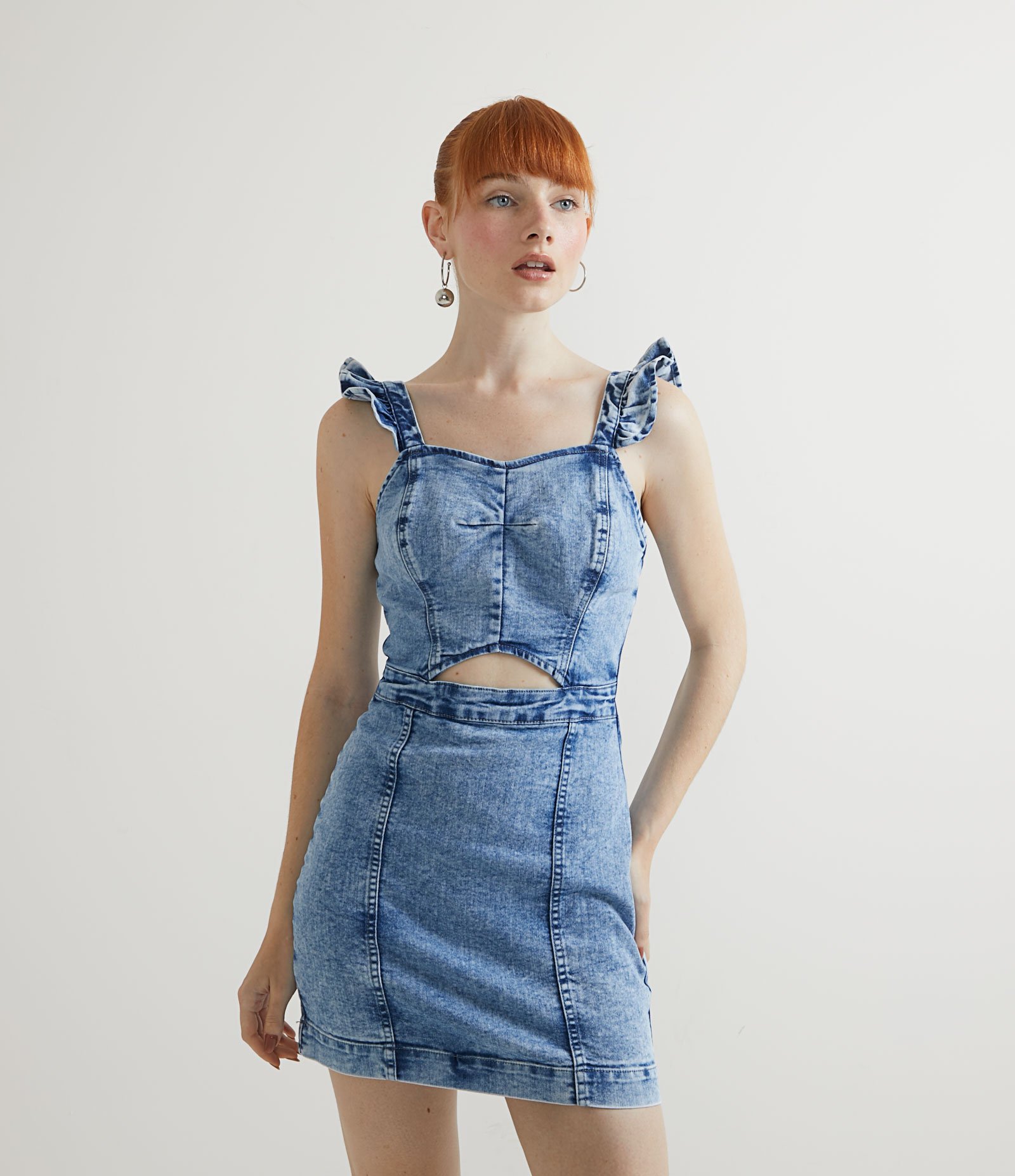 Vestido Curto em Jeans com Babadinhos nas Alças Azul Claro 1