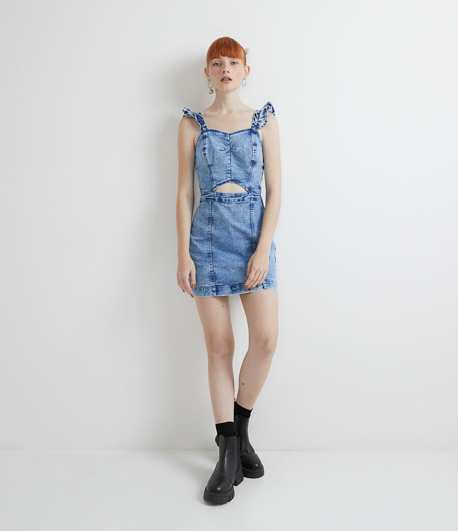 Vestido Curto em Jeans com Babadinhos nas Alças Azul Claro 4