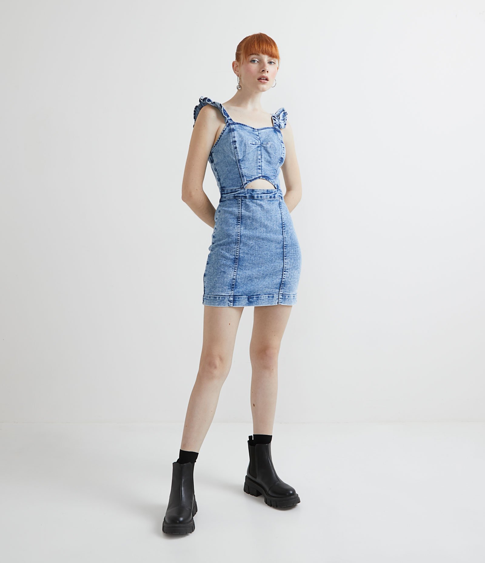 Vestido Curto em Jeans com Babadinhos nas Alças Azul Claro 5