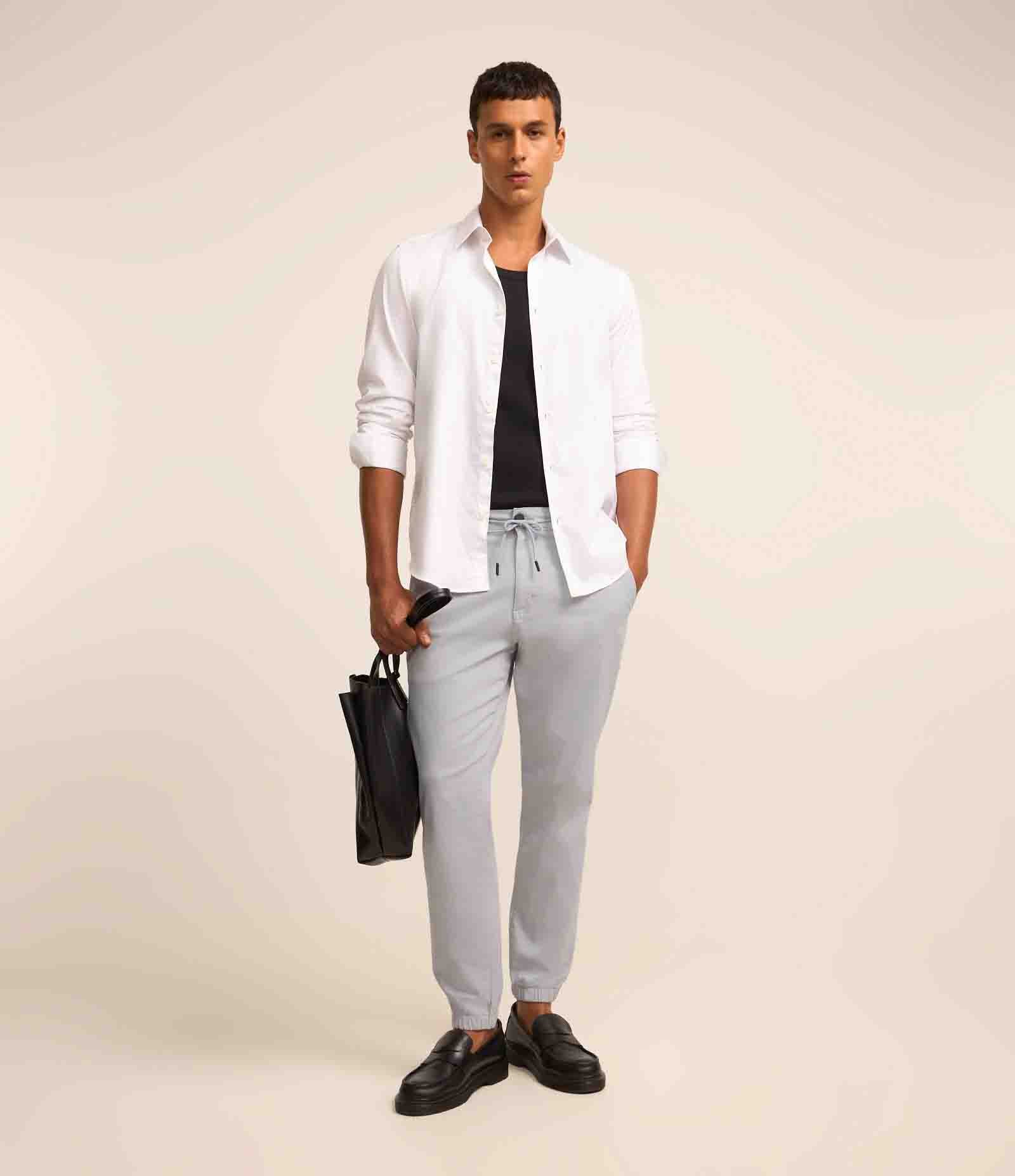 Calça Jogger em Sarja com Amarração na Cintura Cinza Claro 1