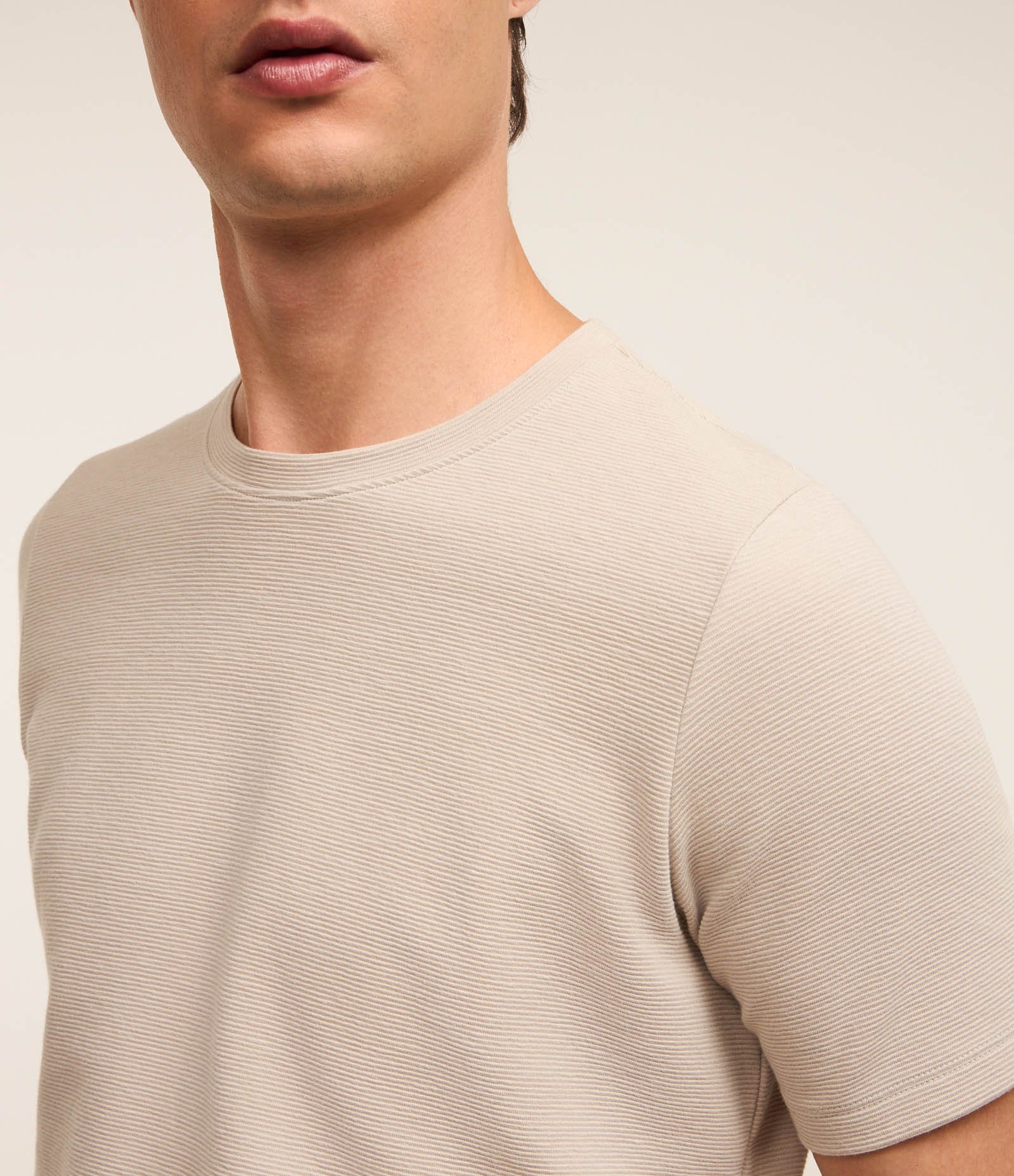 Camiseta Slim em Algodão Peruano com Textura Canelada Bege 3