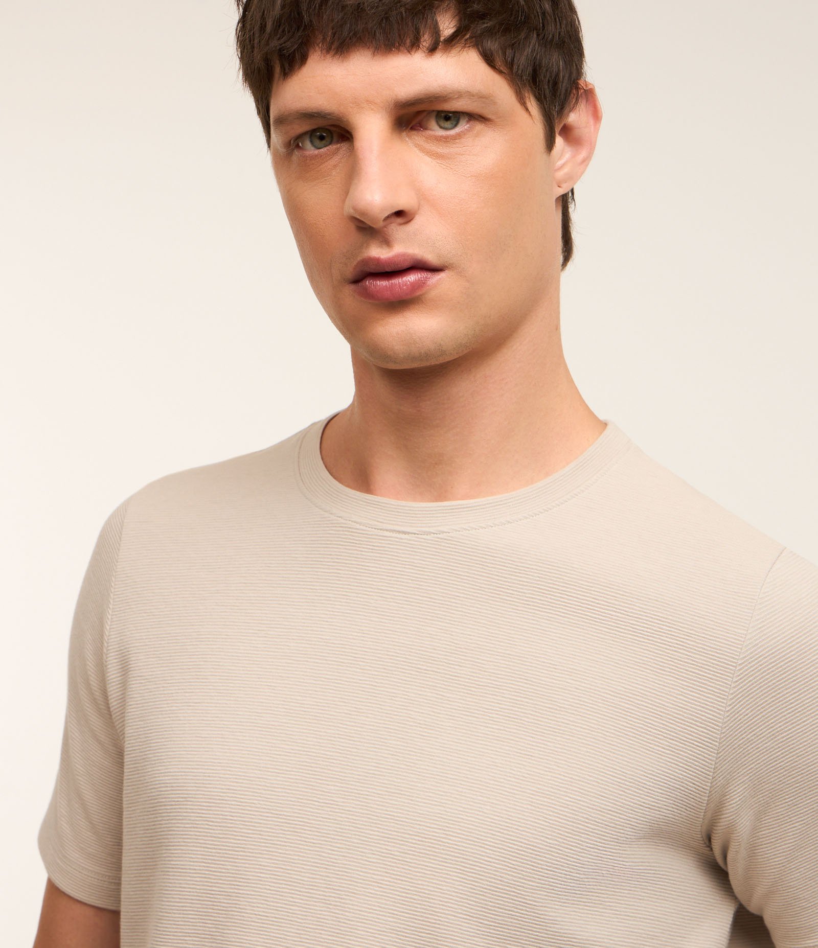 Camiseta Slim em Algodão Peruano com Textura Canelada Bege 4