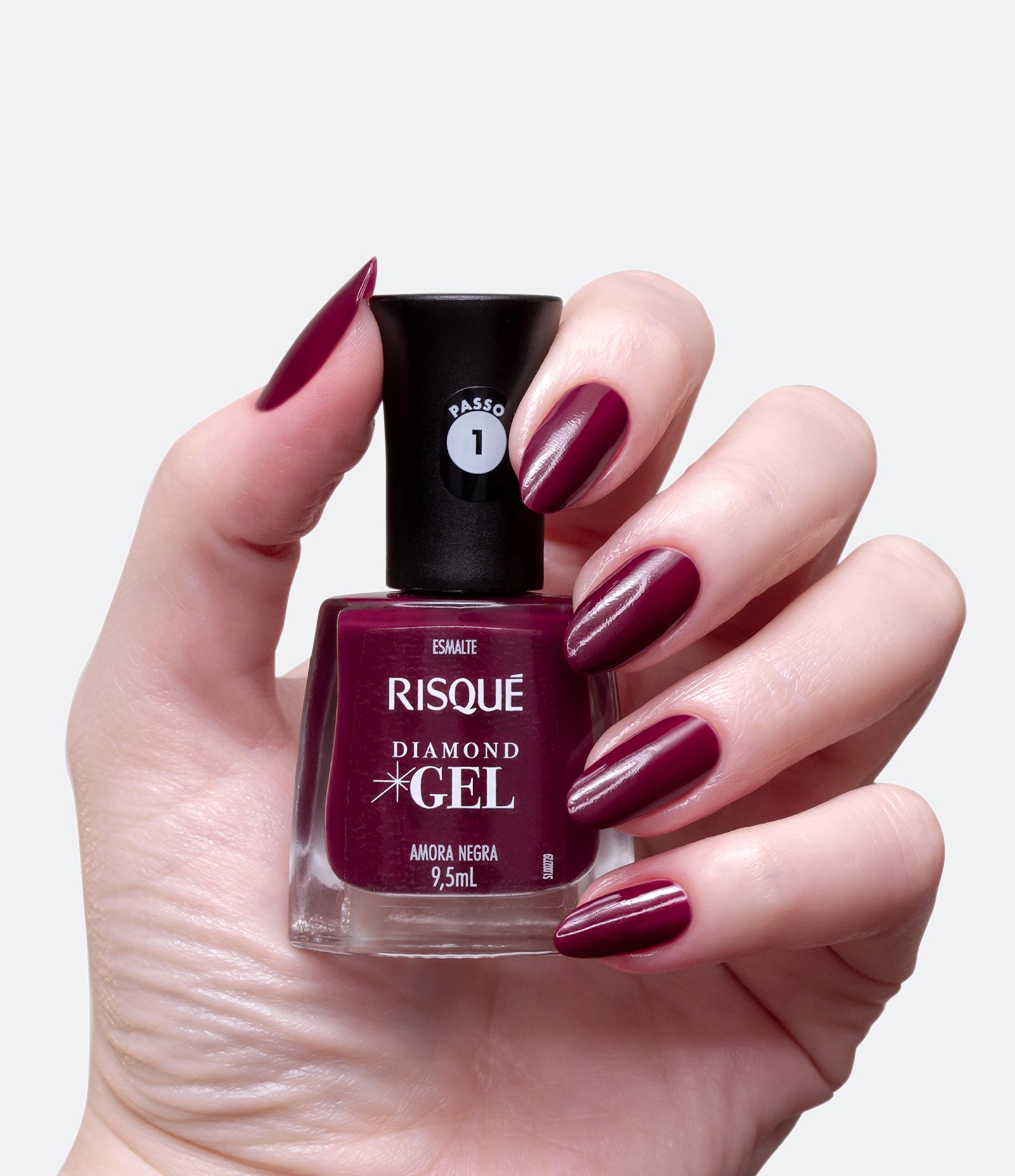 Esmalte Diamond Gel Risqué Amora Negra 3