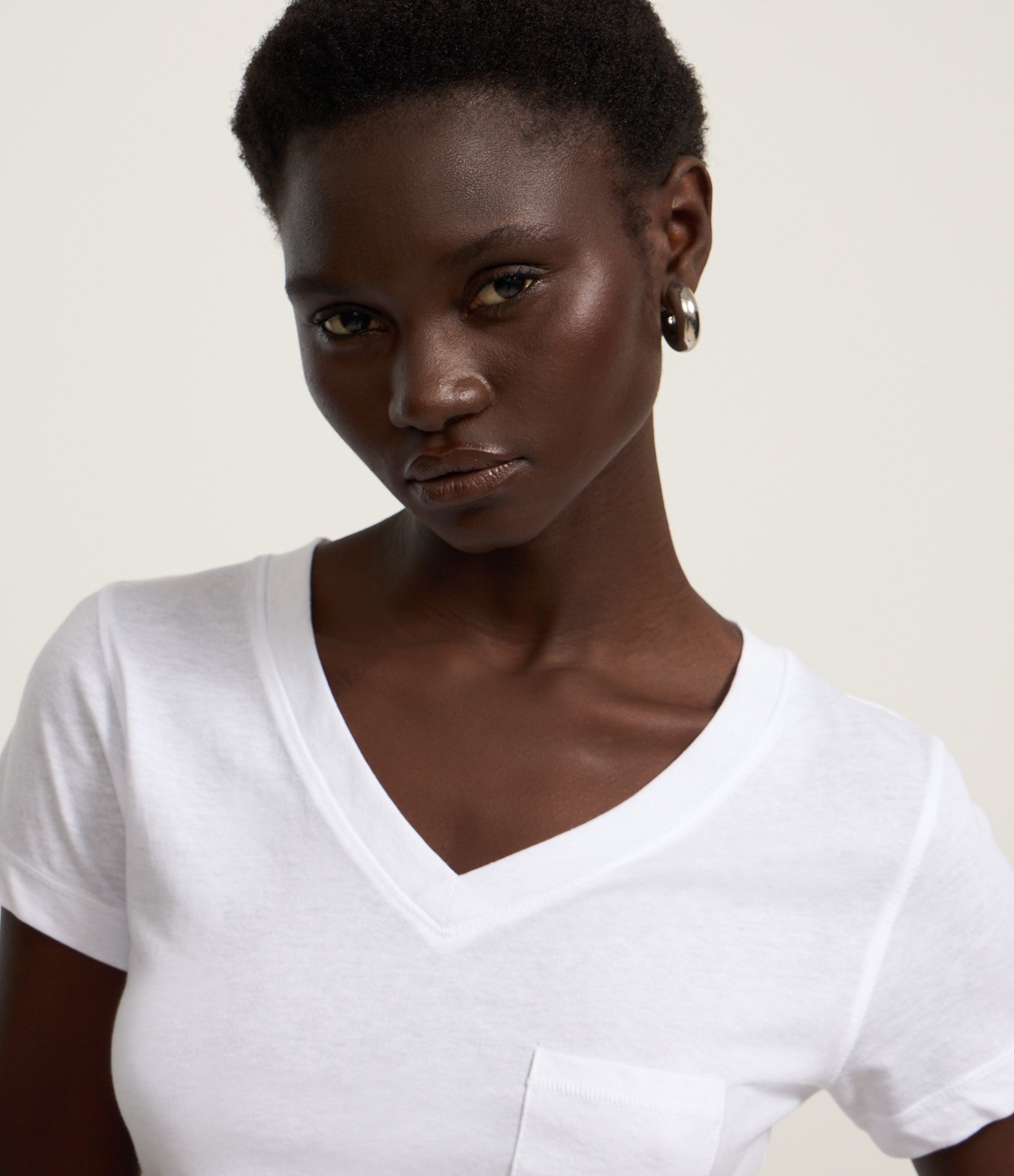 Blusa Básica em Algodão com Bolsinho Frontal Branco 3