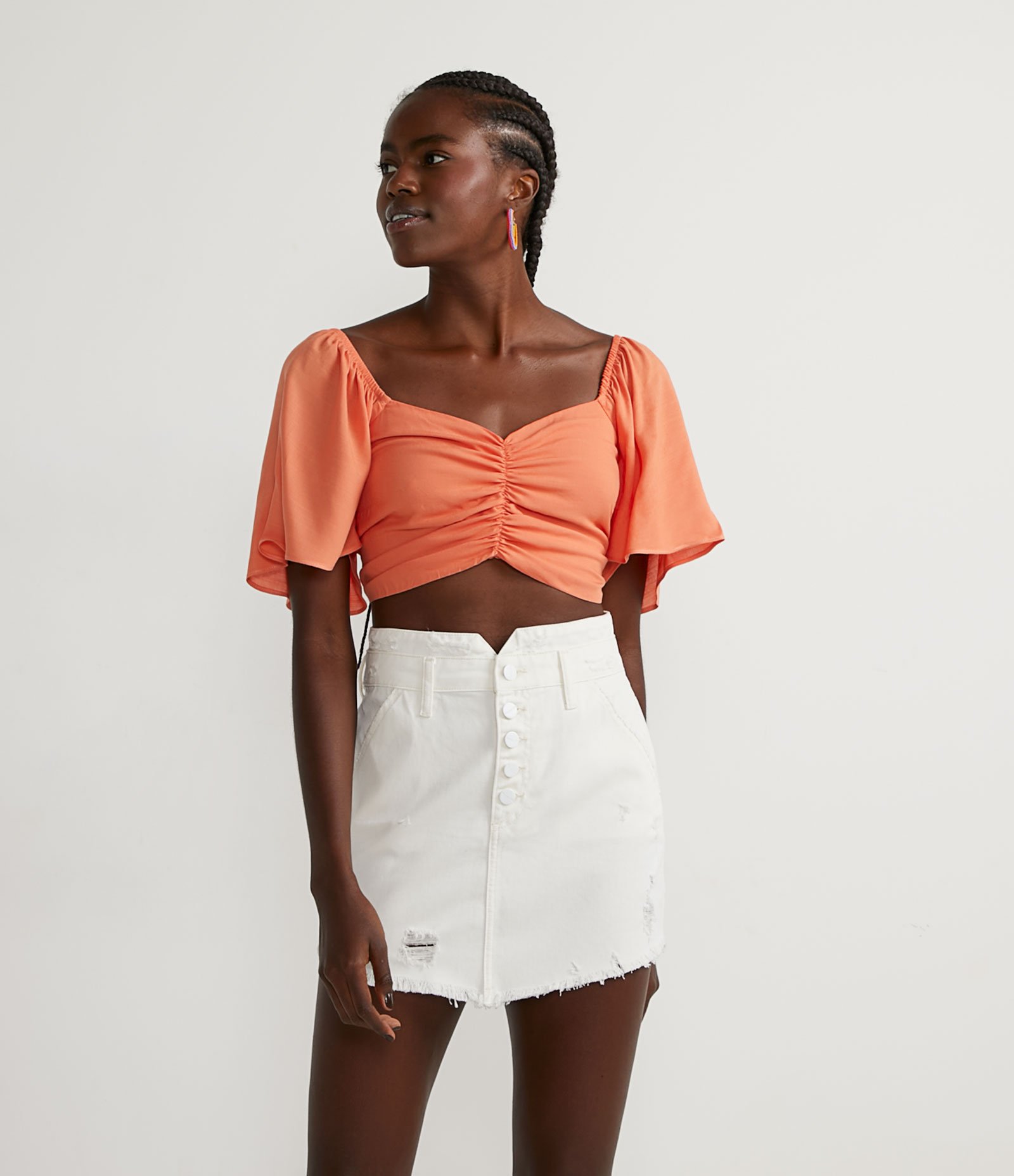 Blusa Cropped em Viscose com Puxadinho Frontal e Amarração nas Costas Laranja 1